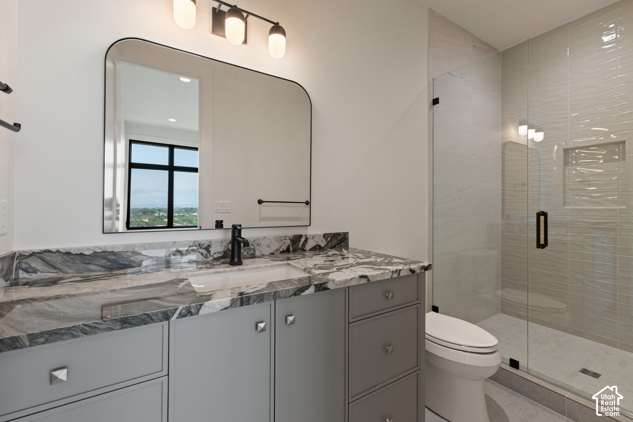 main property photo 90