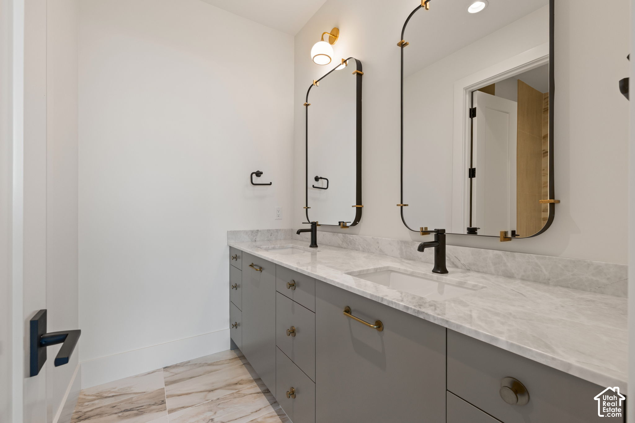 main property photo 99