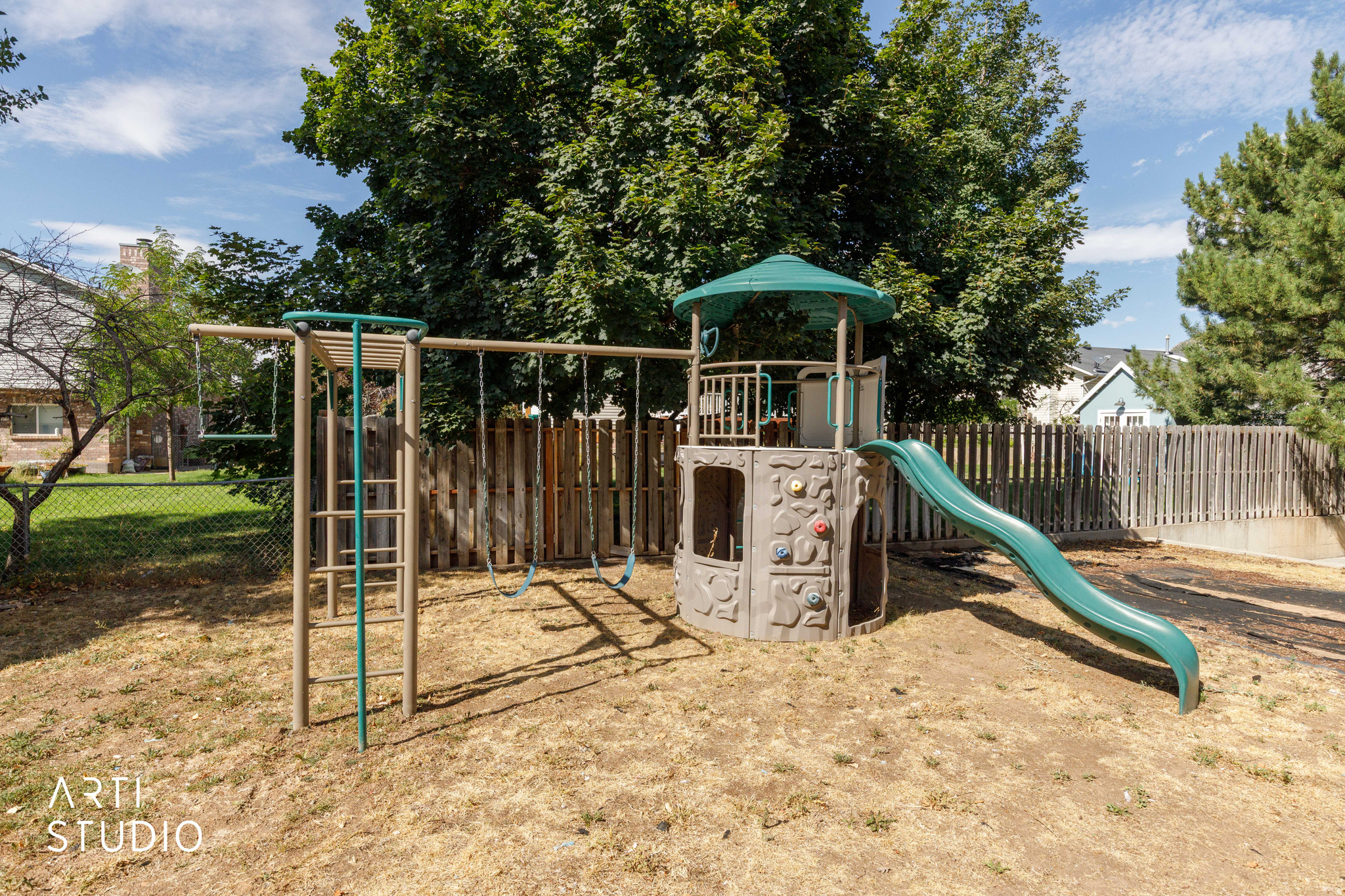 main property photo 34