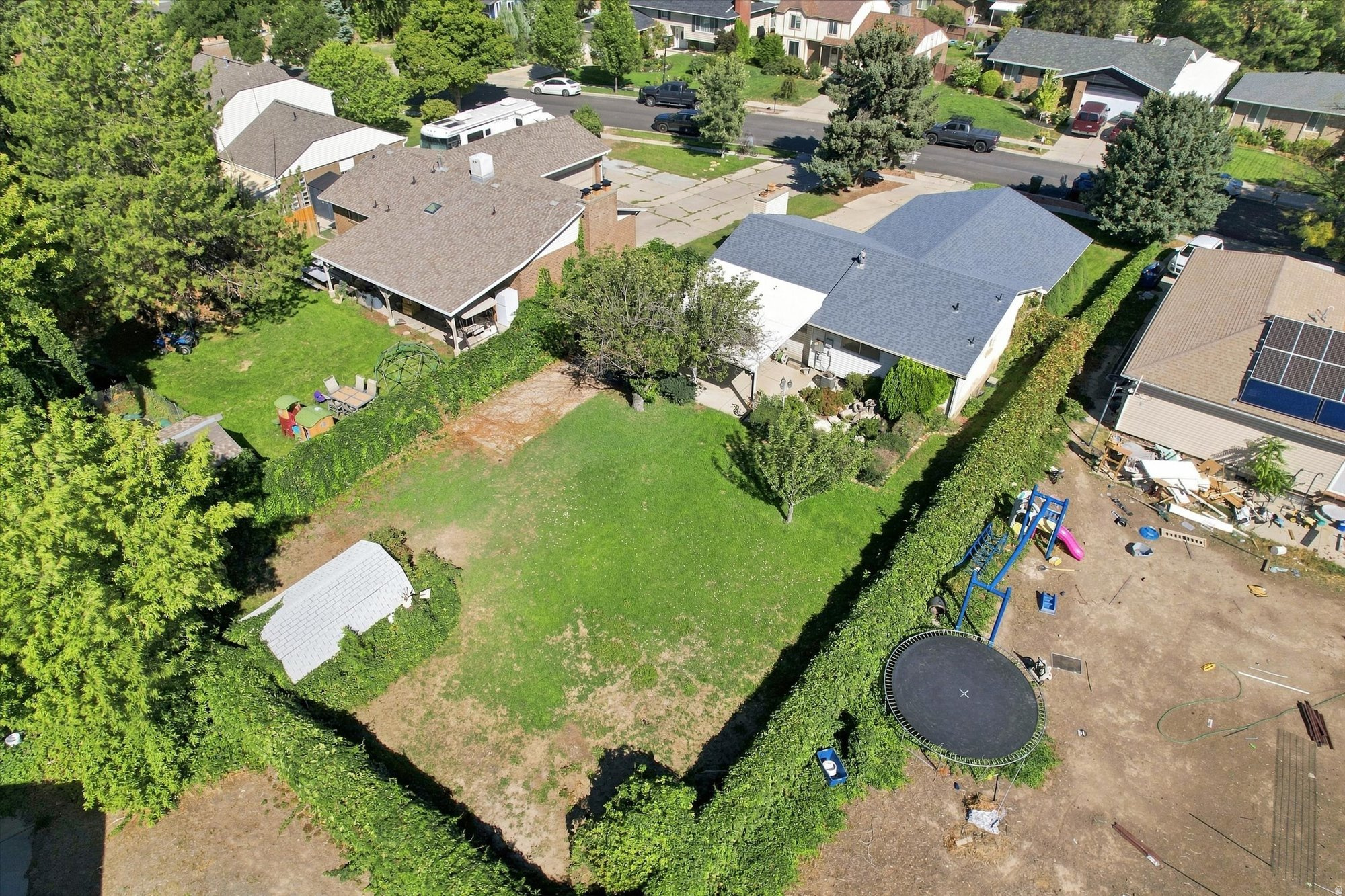 main property photo 38