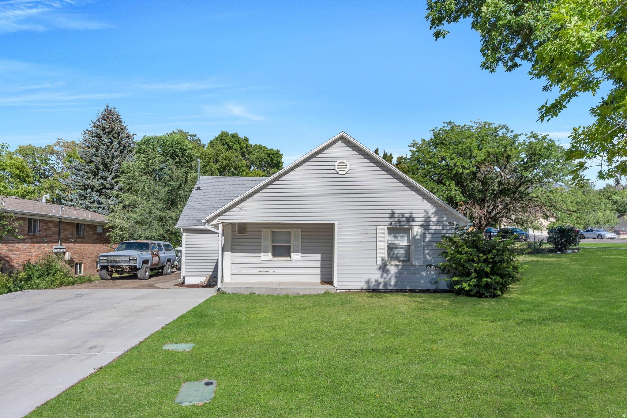 main property photo 3
