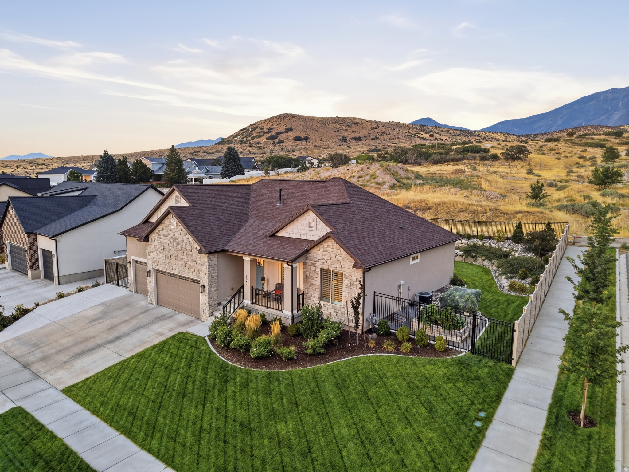 main property photo 33