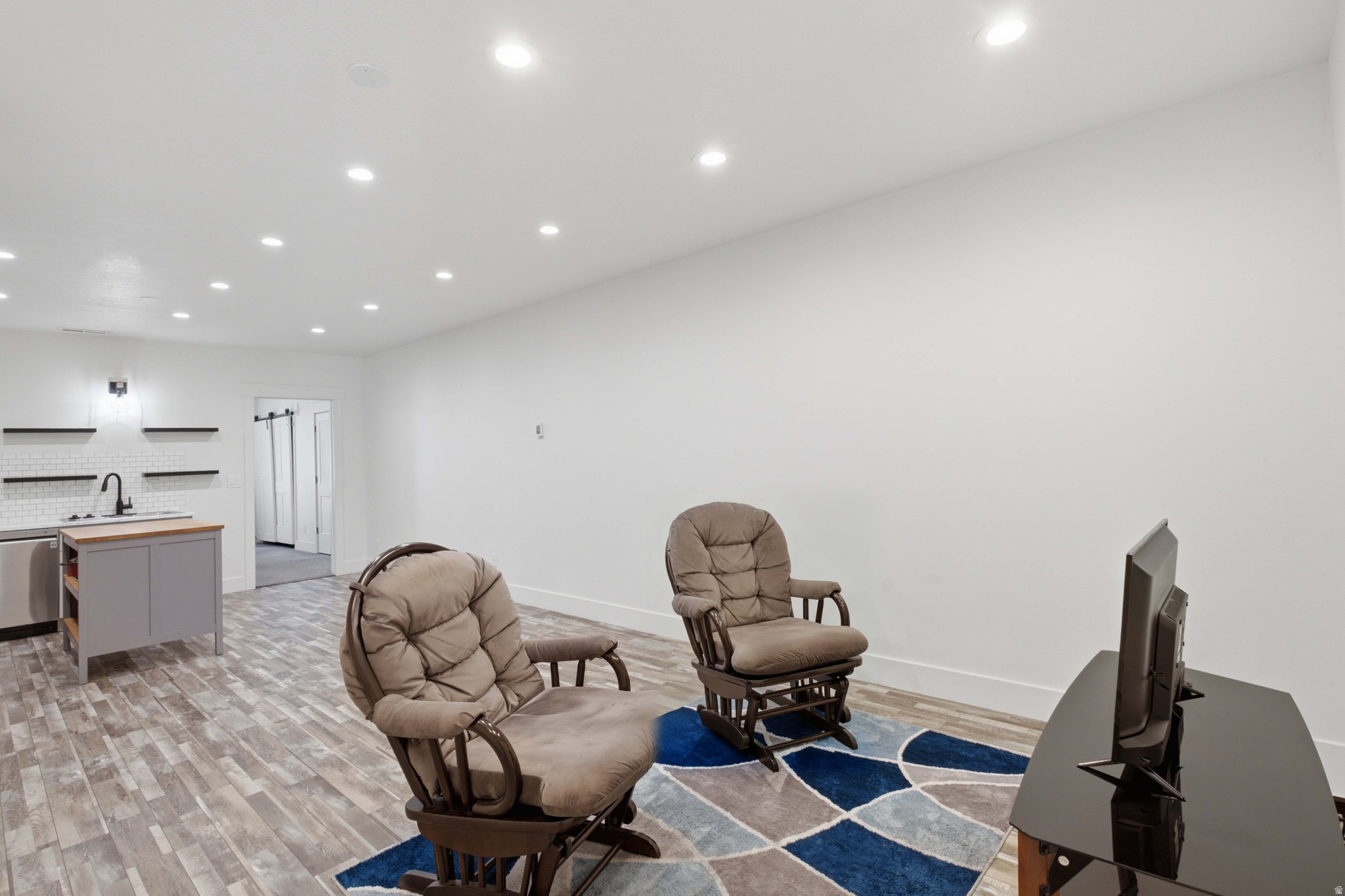 main property photo 61