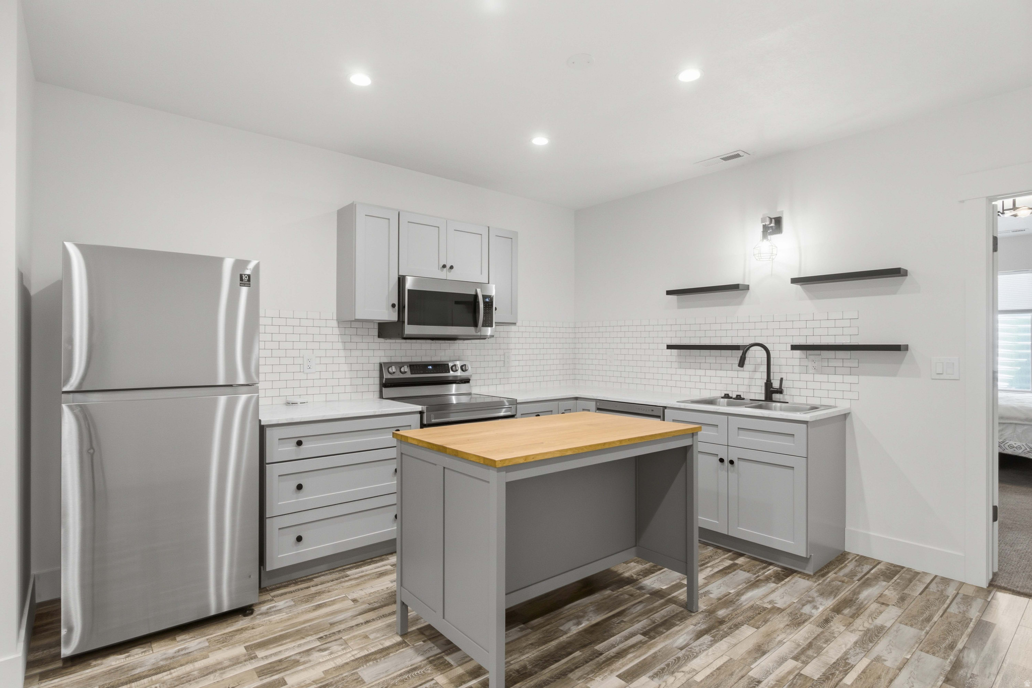 main property photo 62