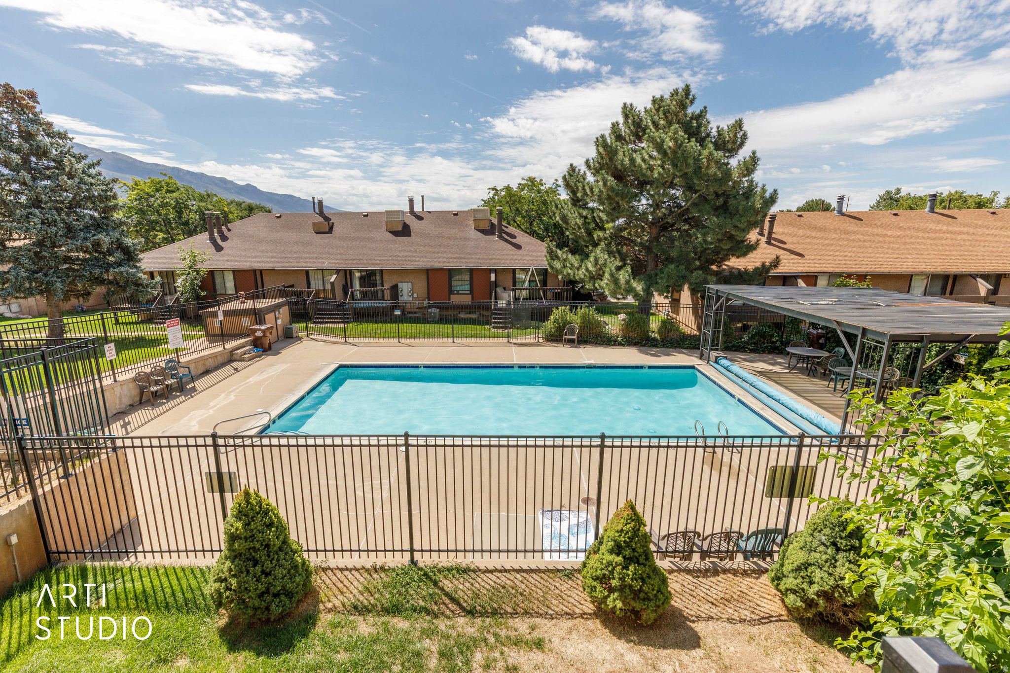 main property photo 18