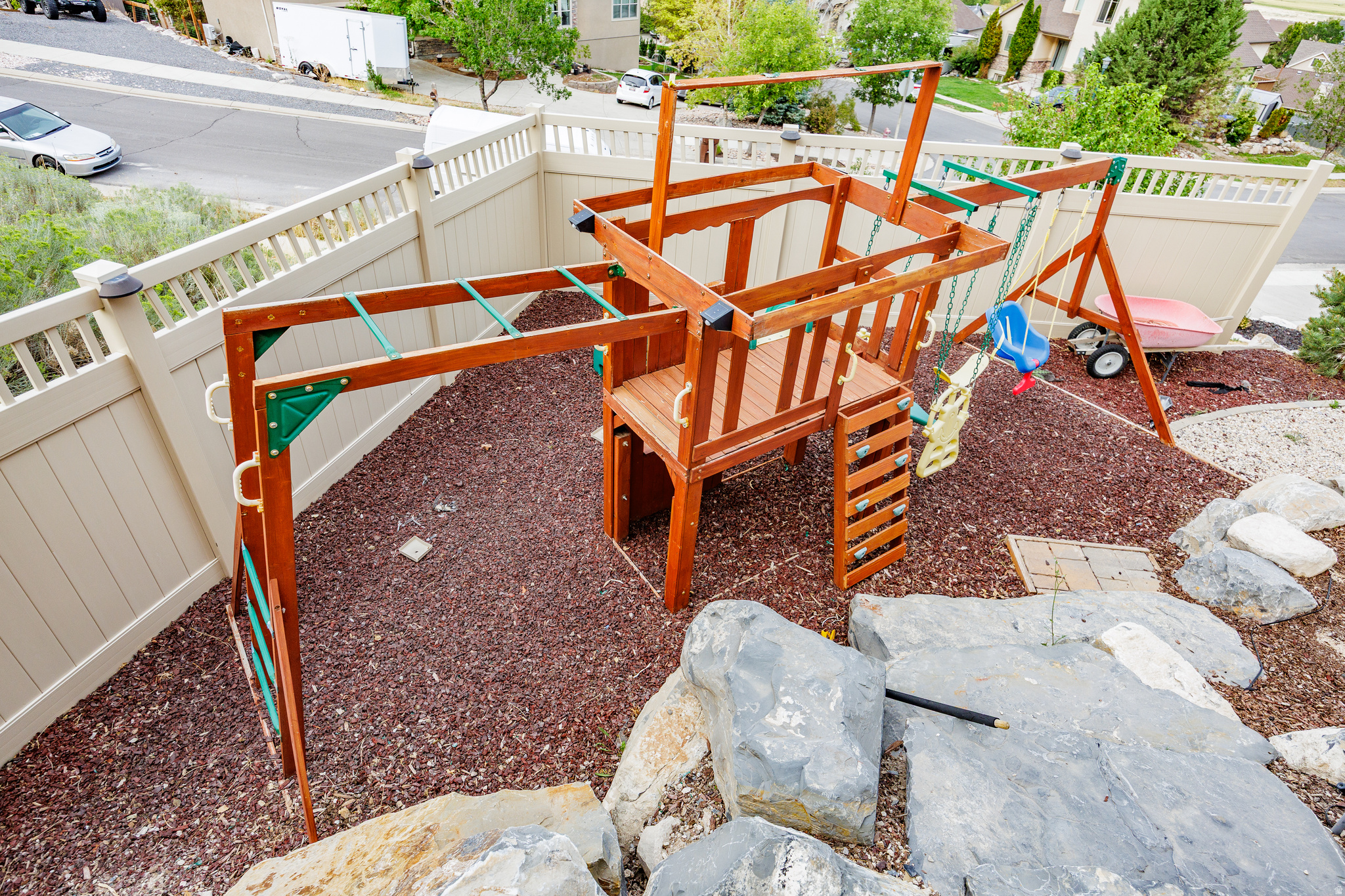 main property photo 13