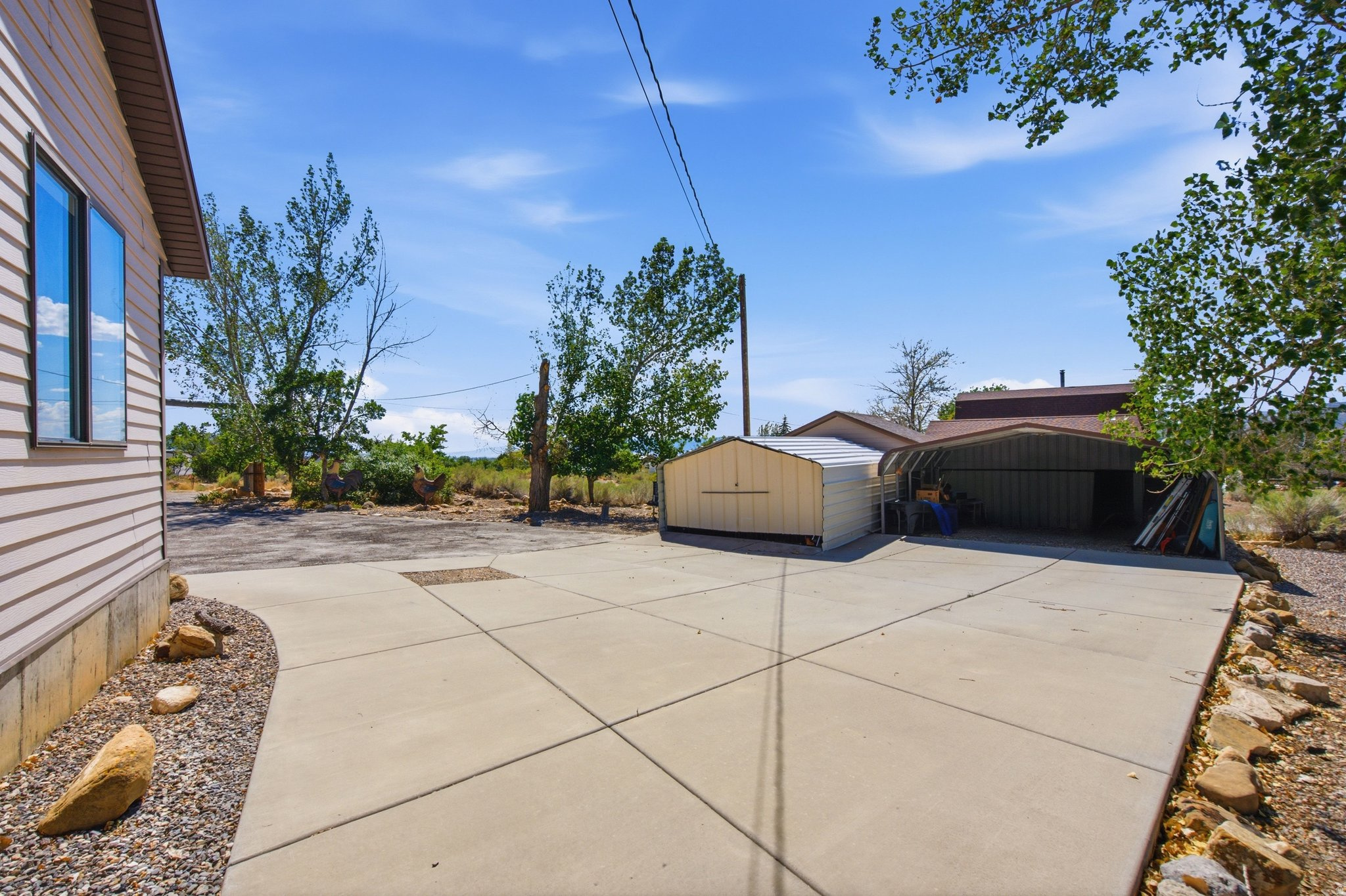 main property photo 34