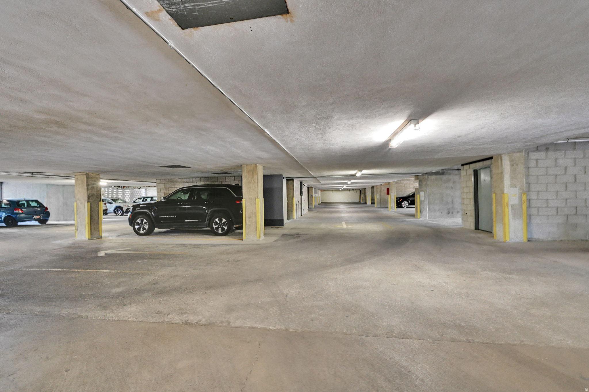 main property photo 27