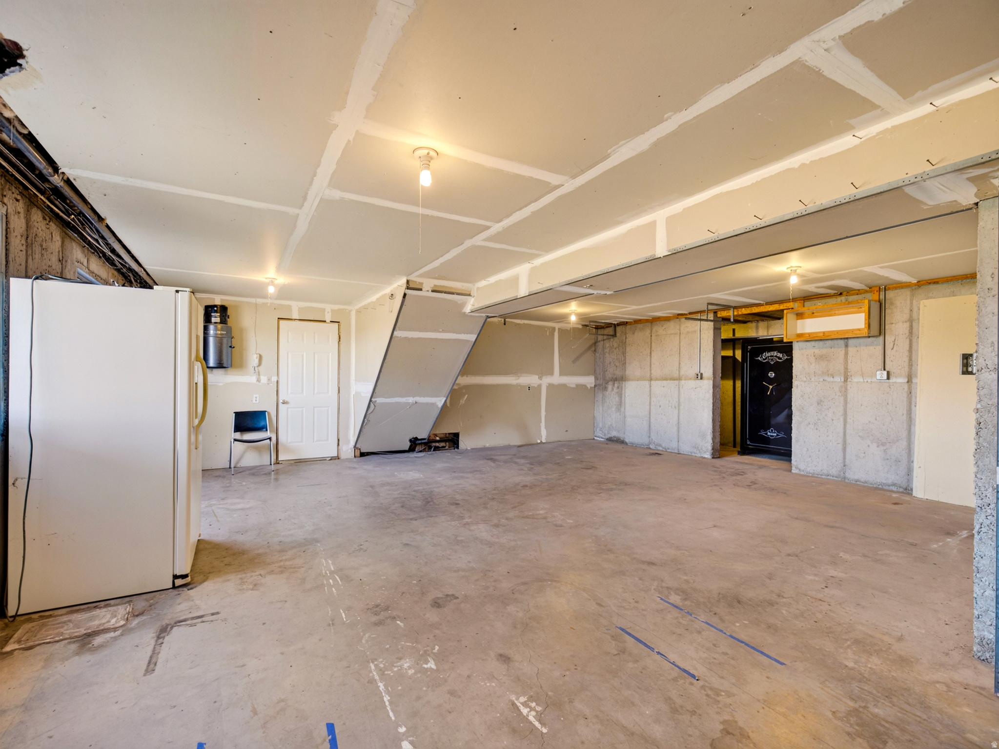 main property photo 40