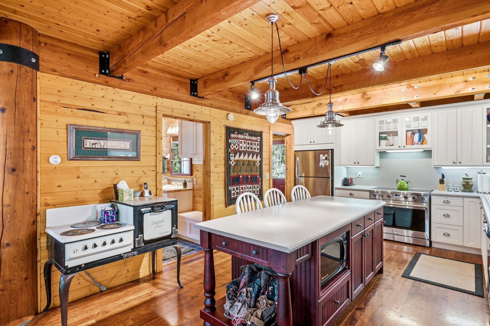main property photo 6