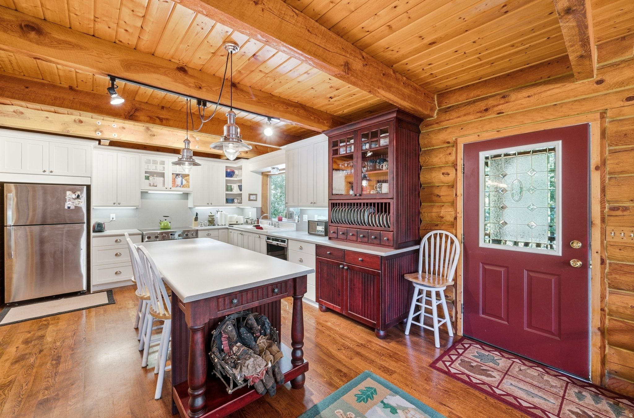 main property photo 7