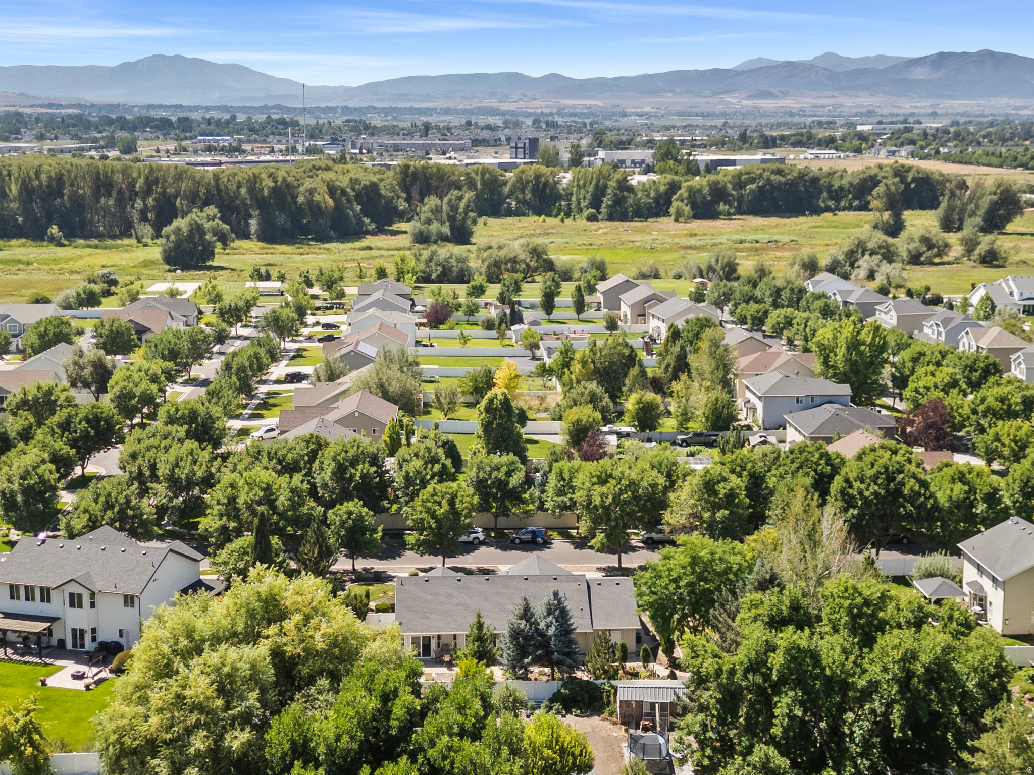 main property photo 41