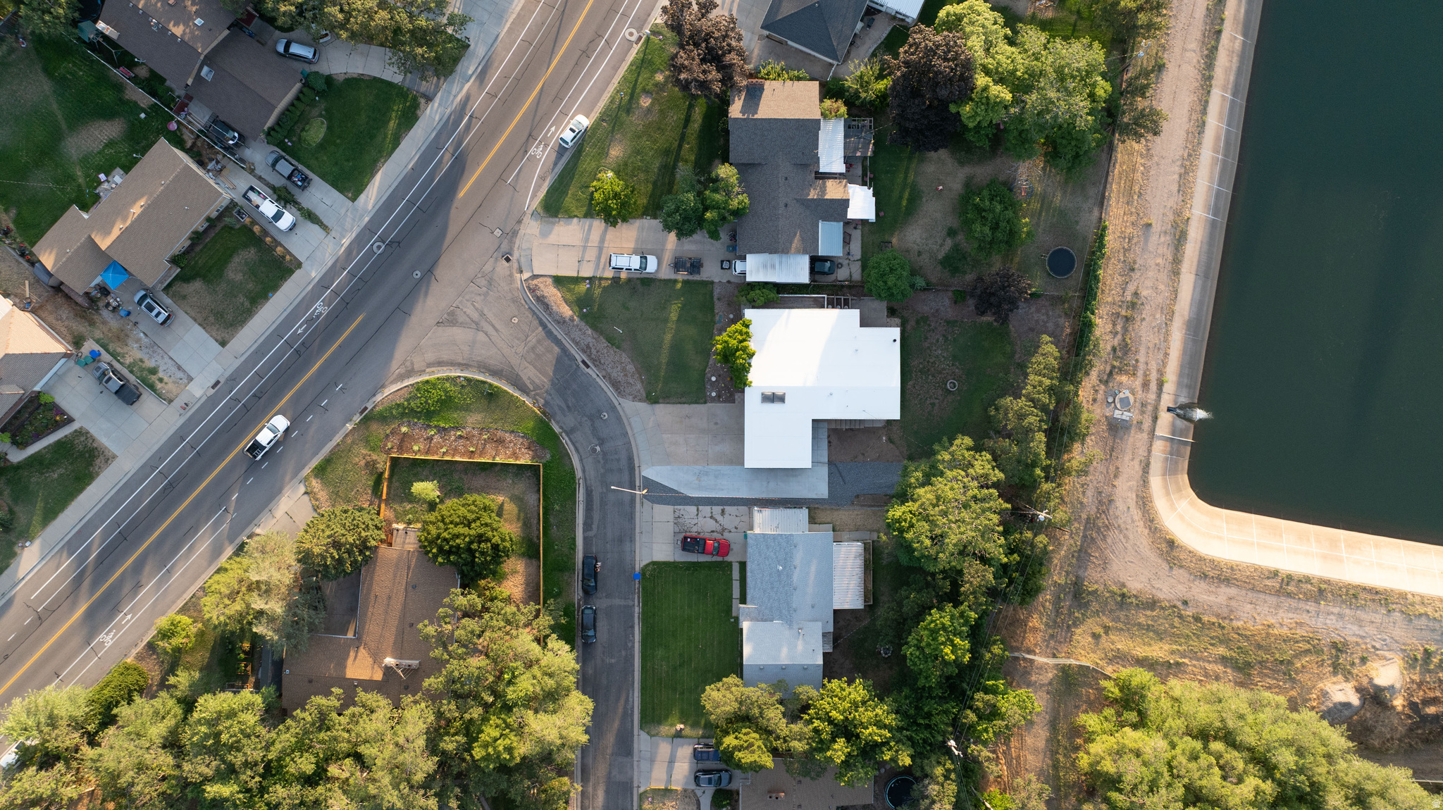 main property photo 46