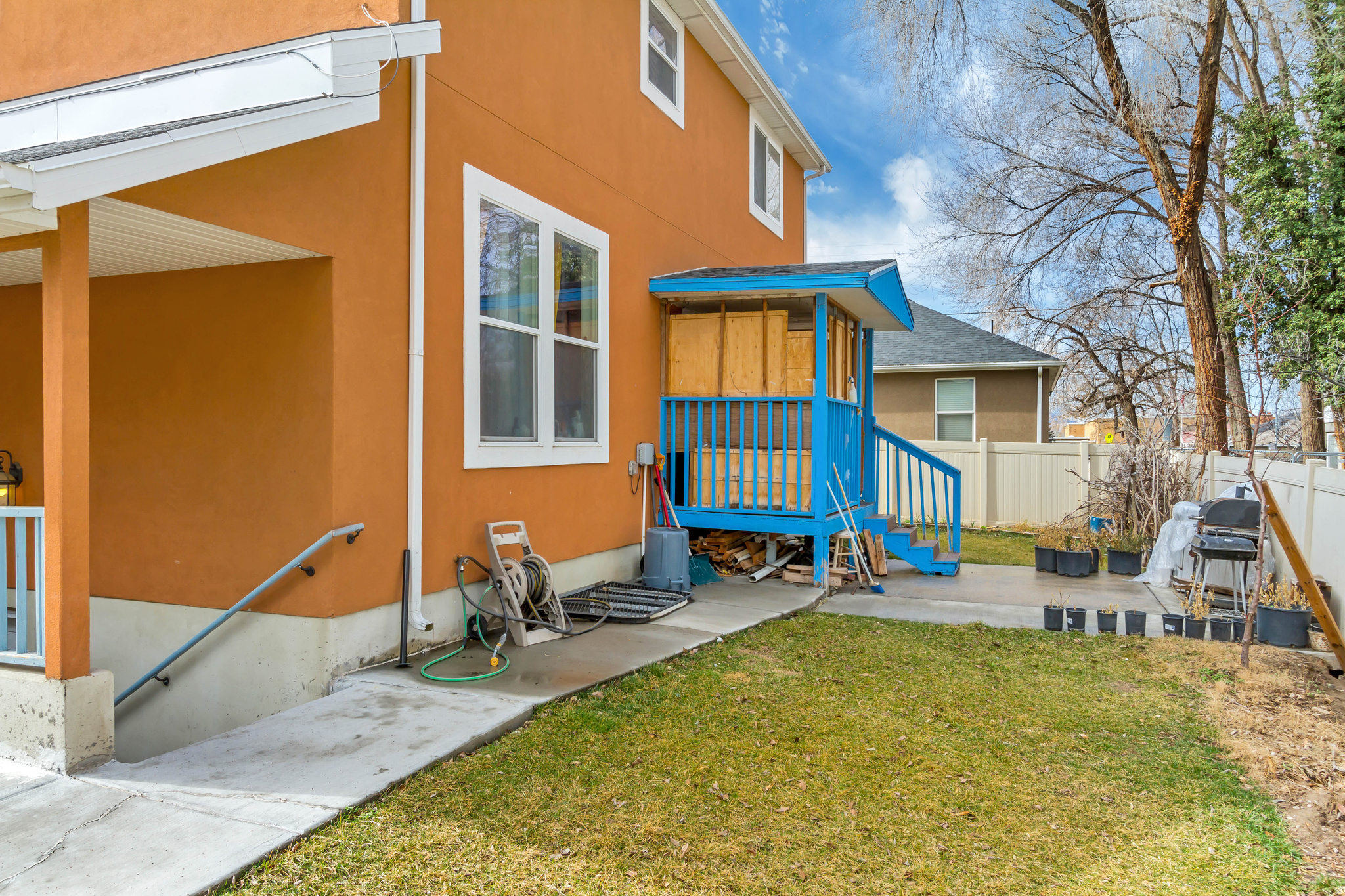 main property photo 23