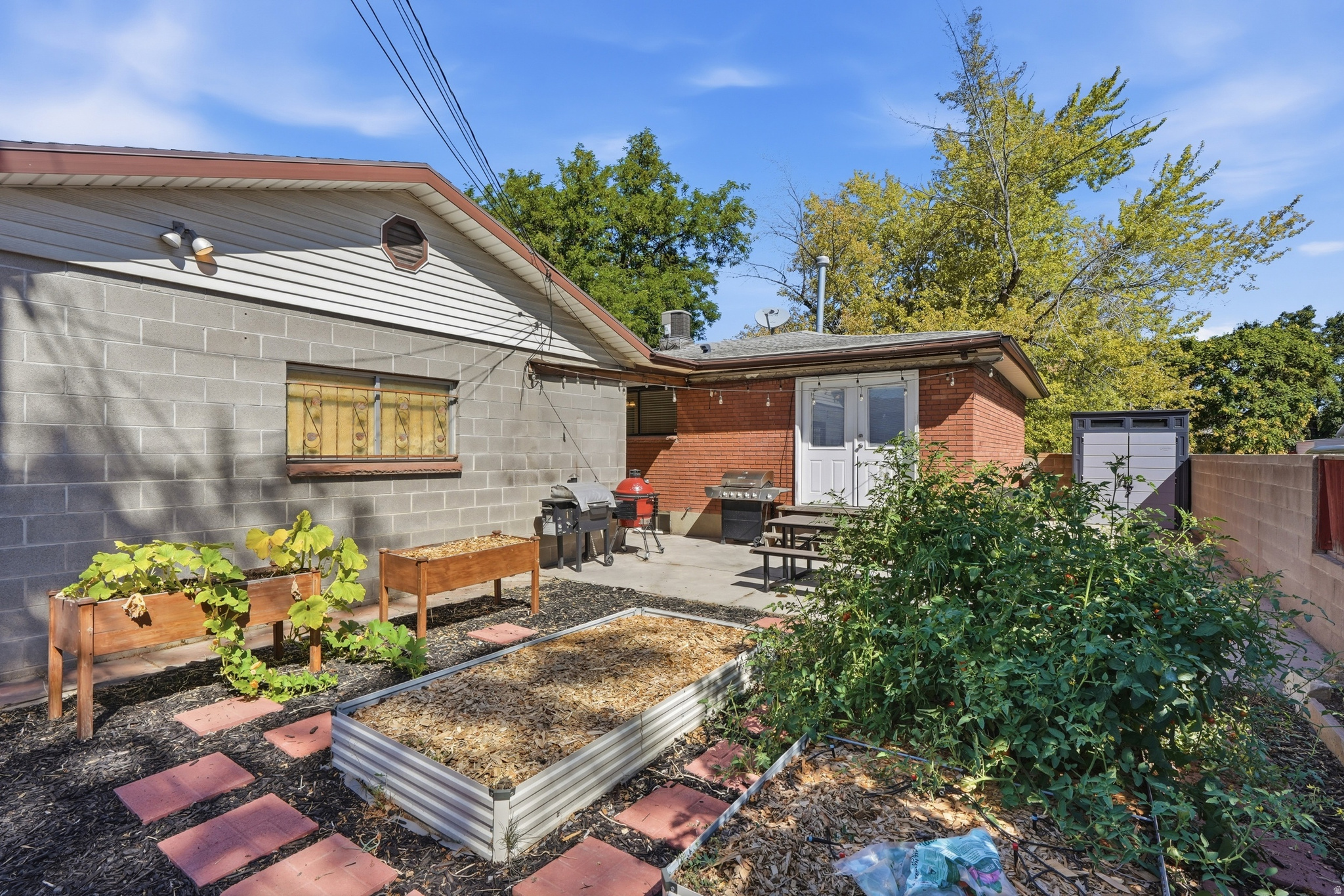 main property photo 41
