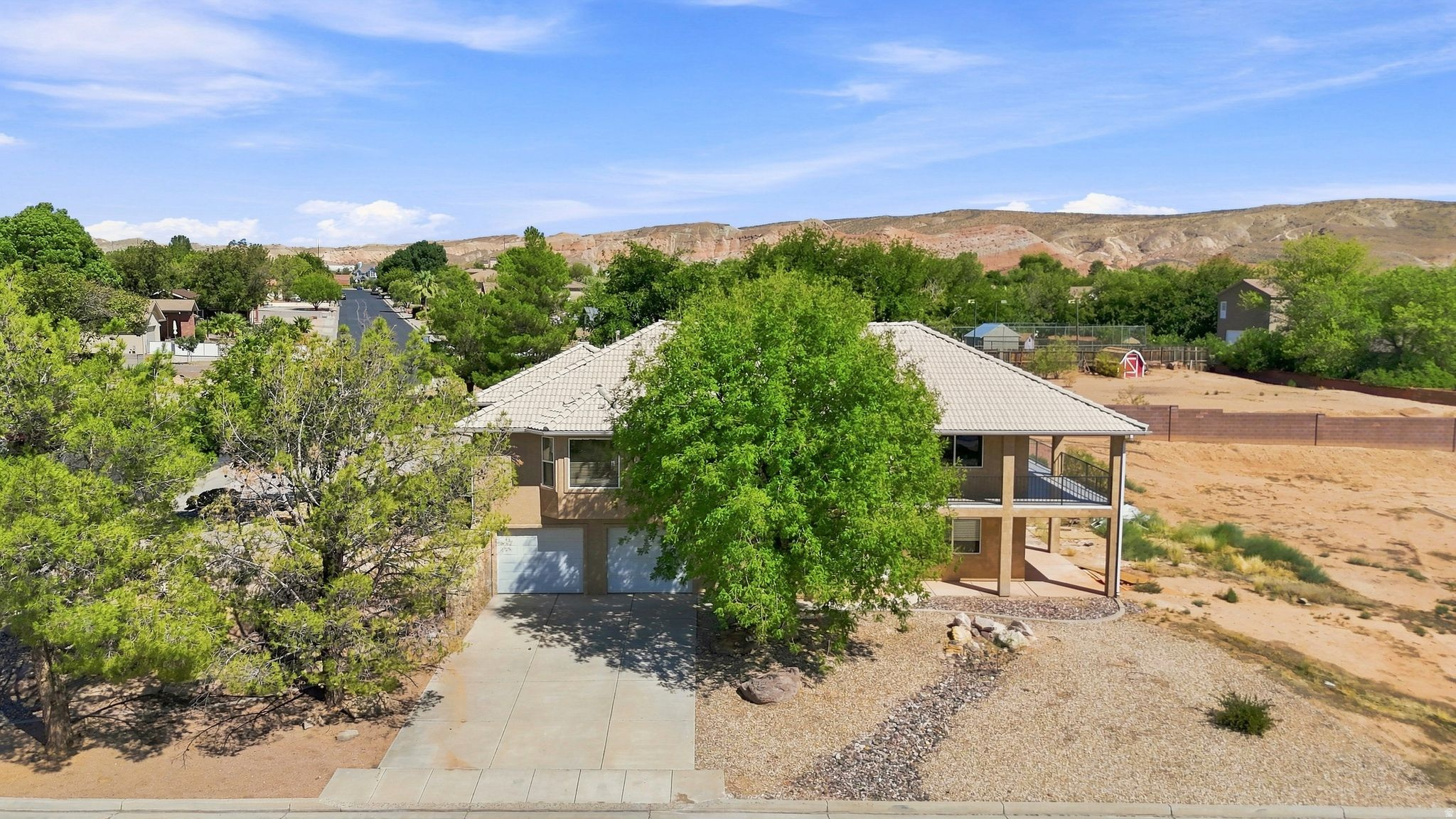main property photo 50