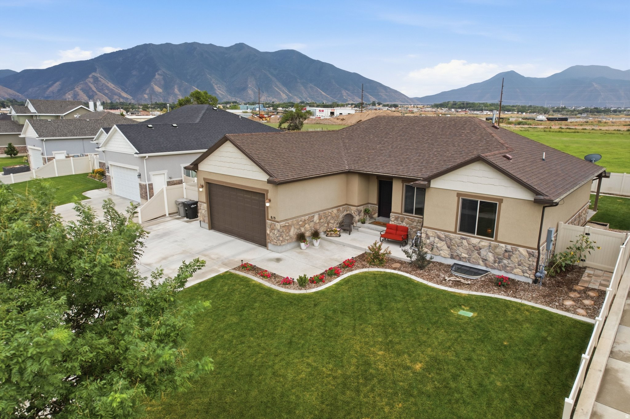 main property photo 81