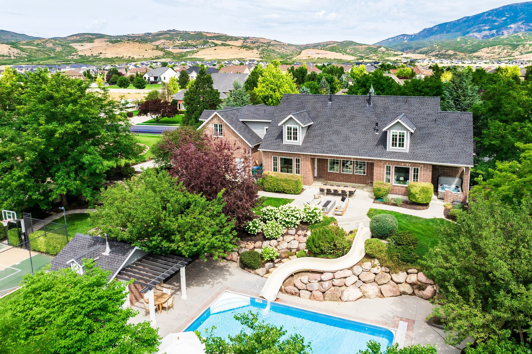 main property photo 92