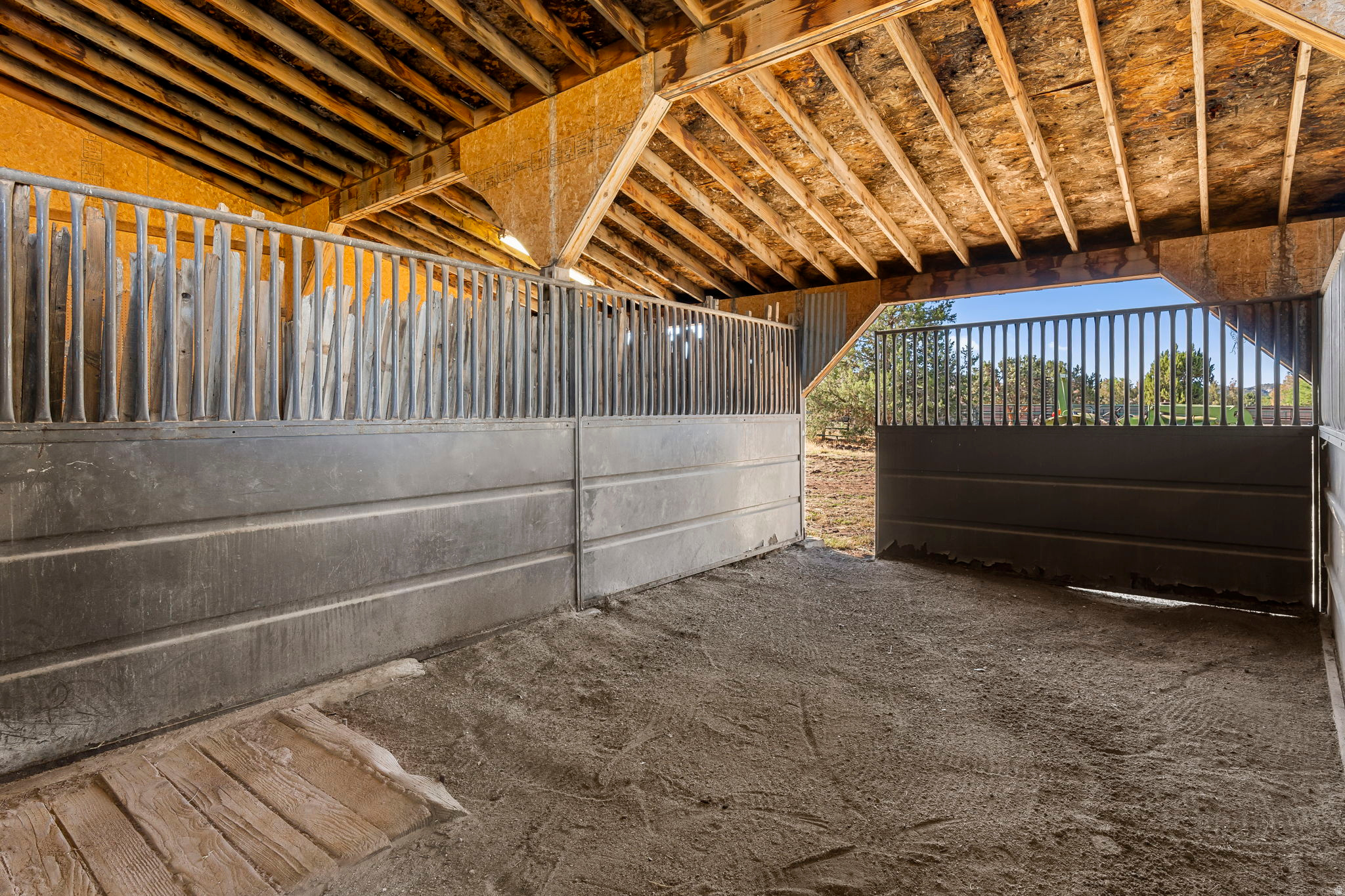 main property photo 50