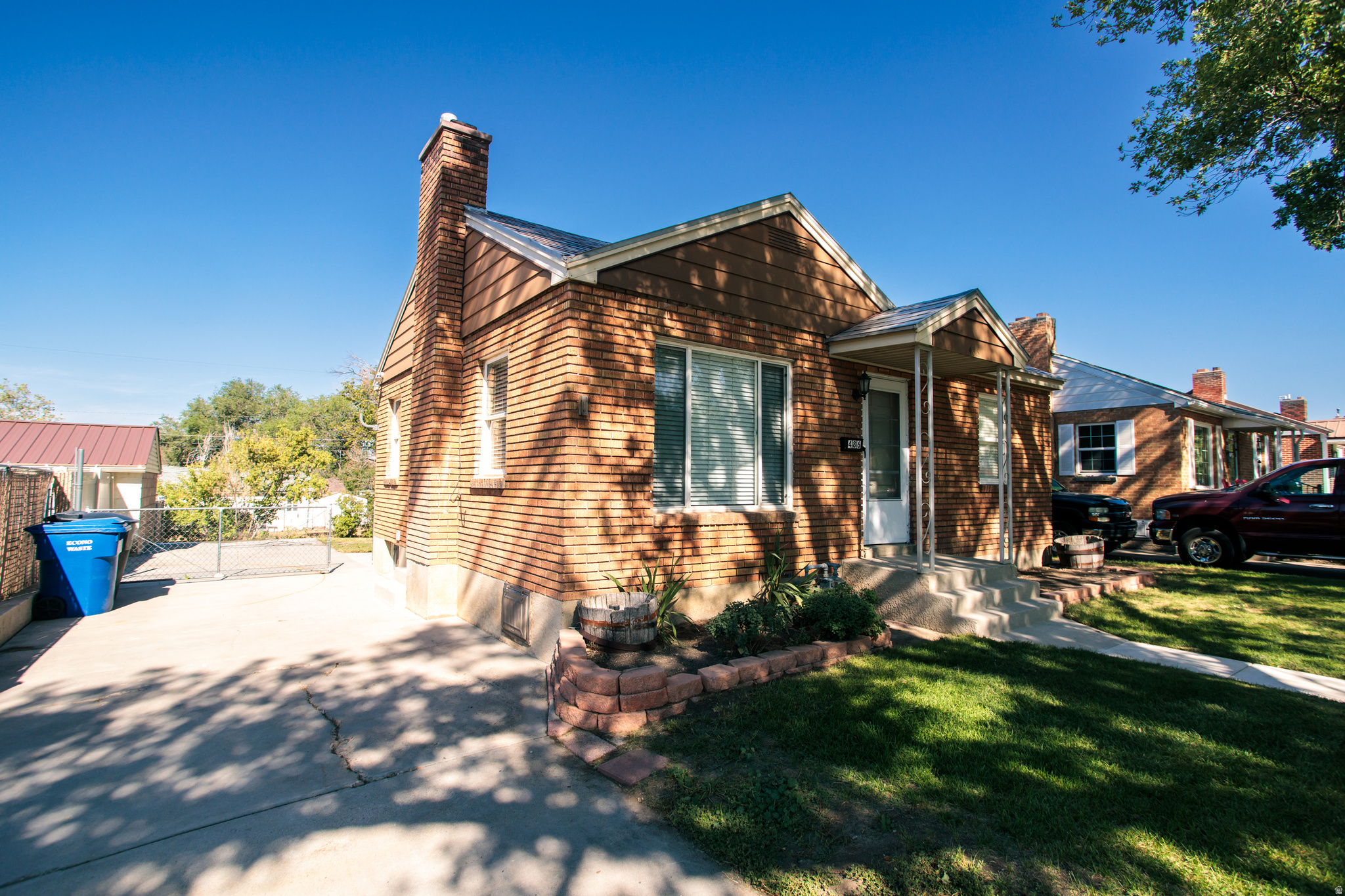 main property photo 32