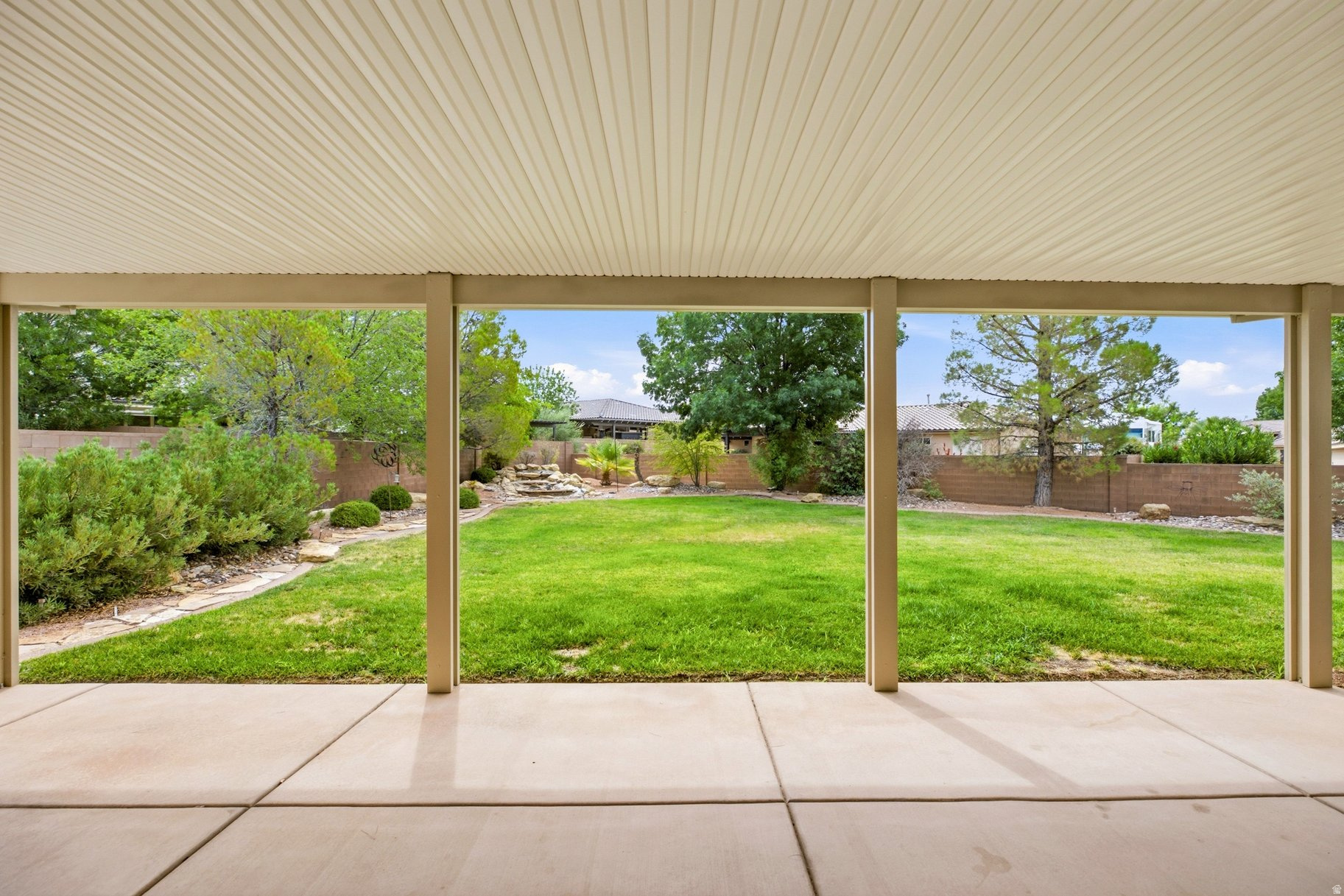 main property photo 39