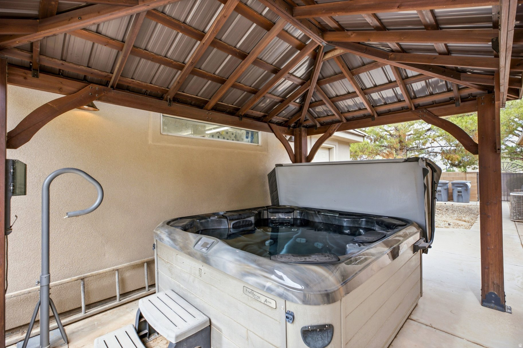 main property photo 47