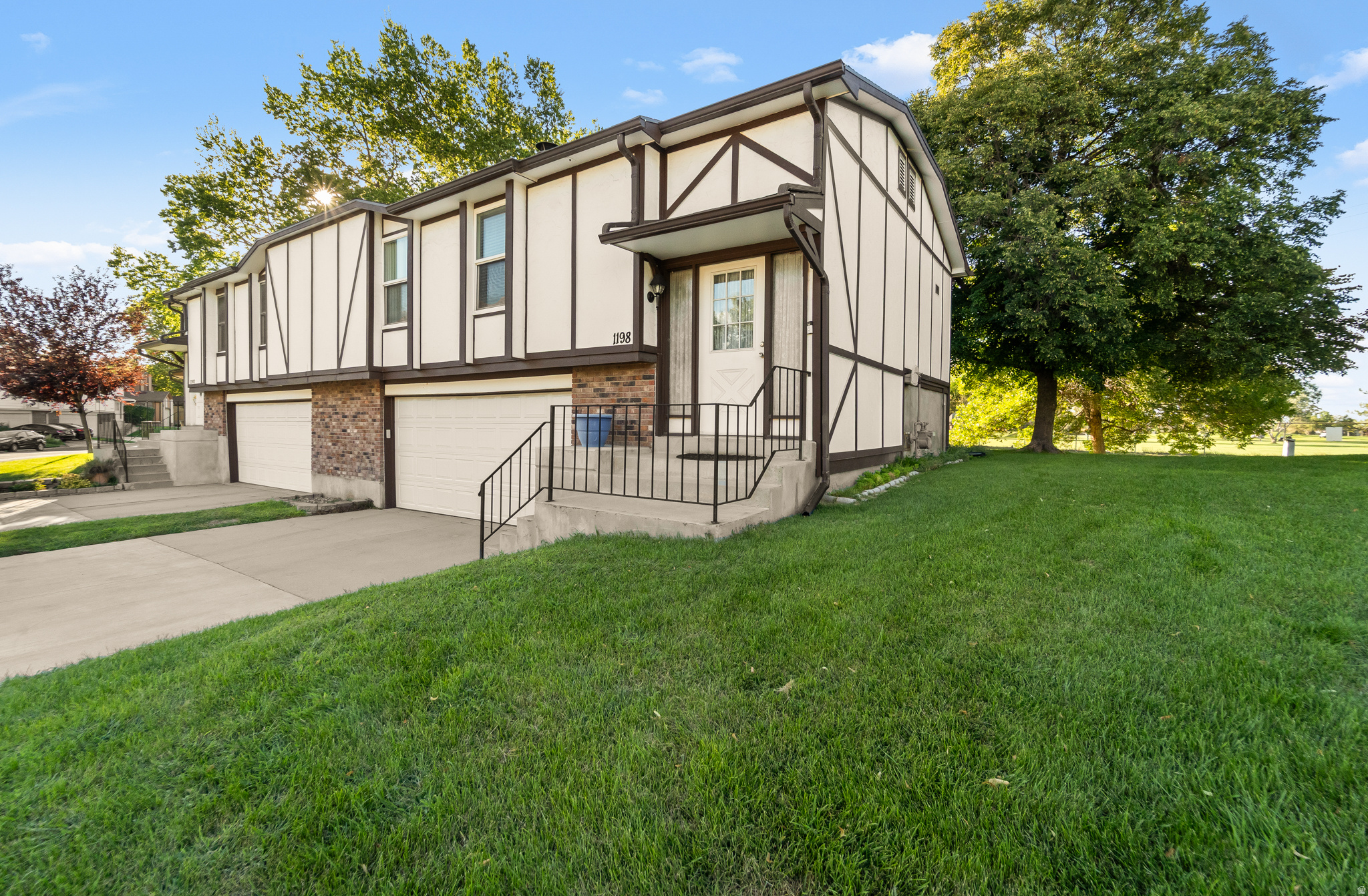 main property photo 31