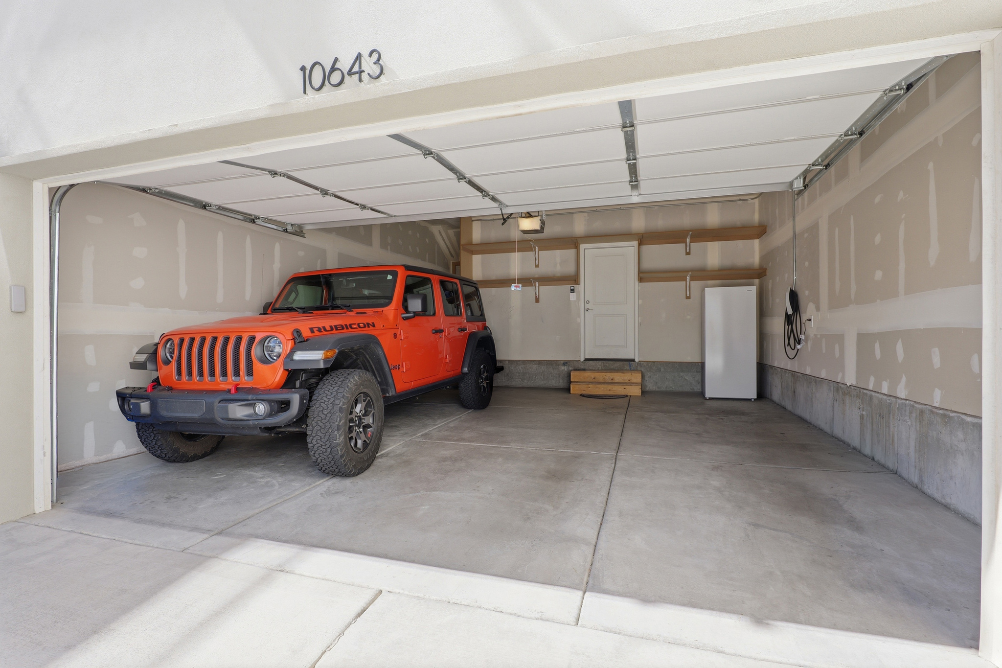 main property photo 50
