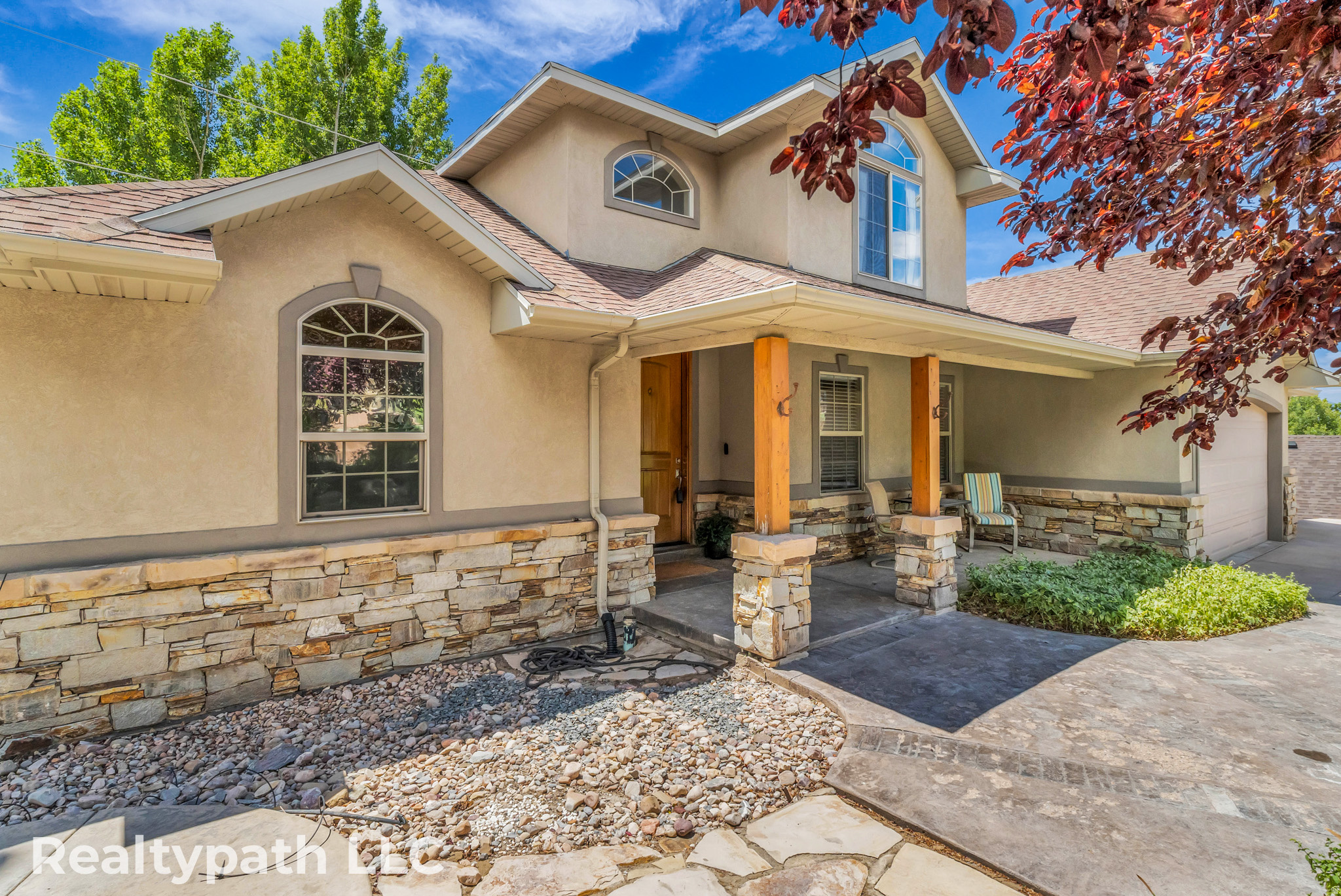 main property photo 13
