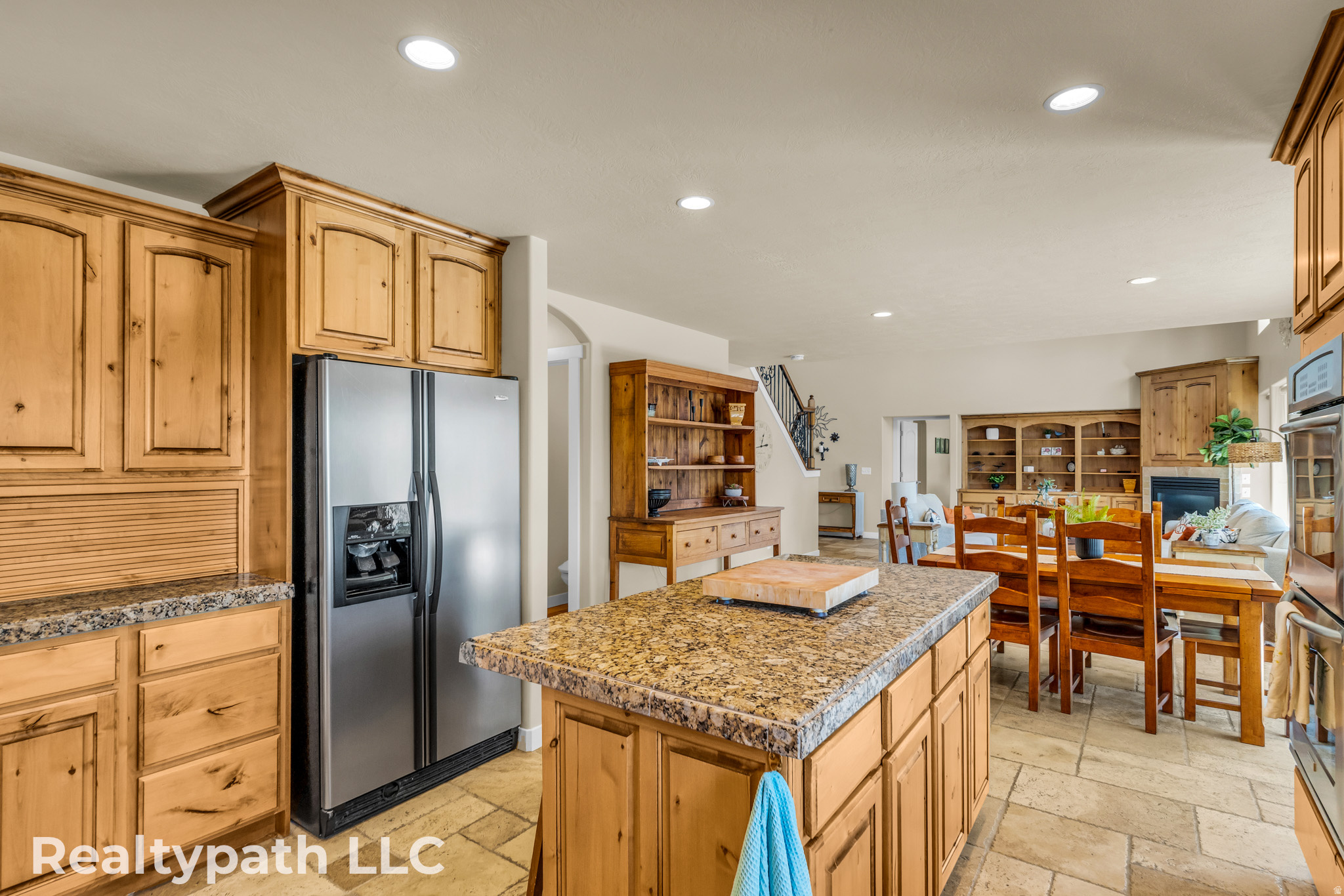 main property photo 29