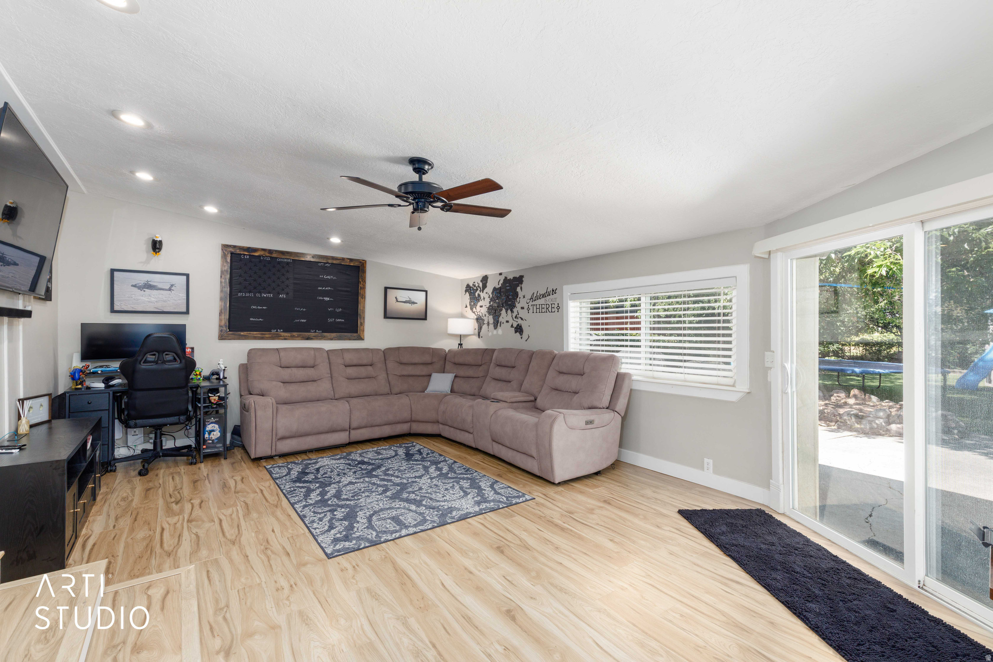 main property photo 17