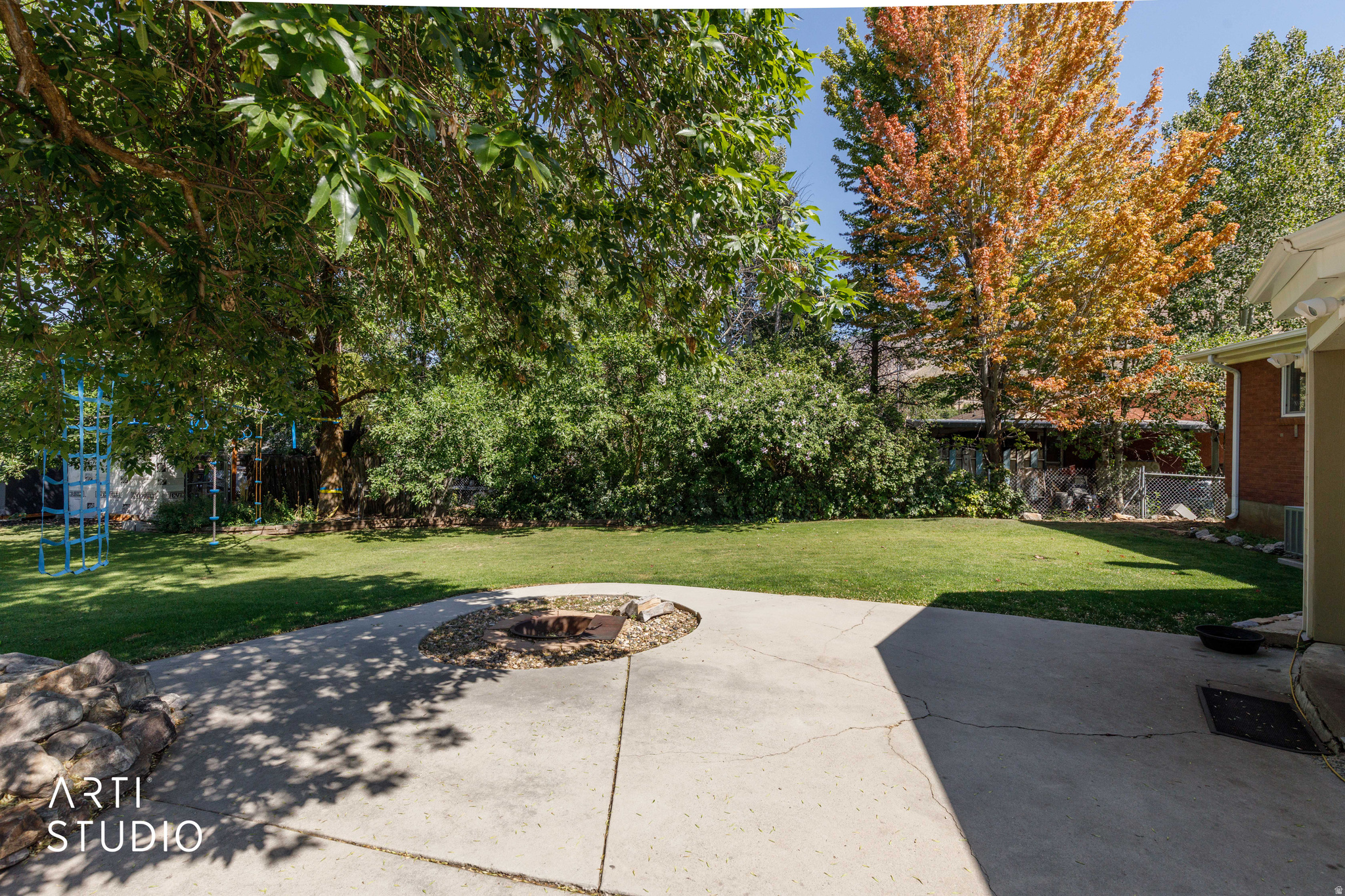main property photo 26