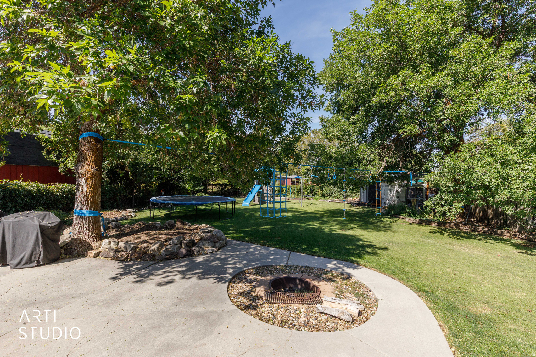 main property photo 33