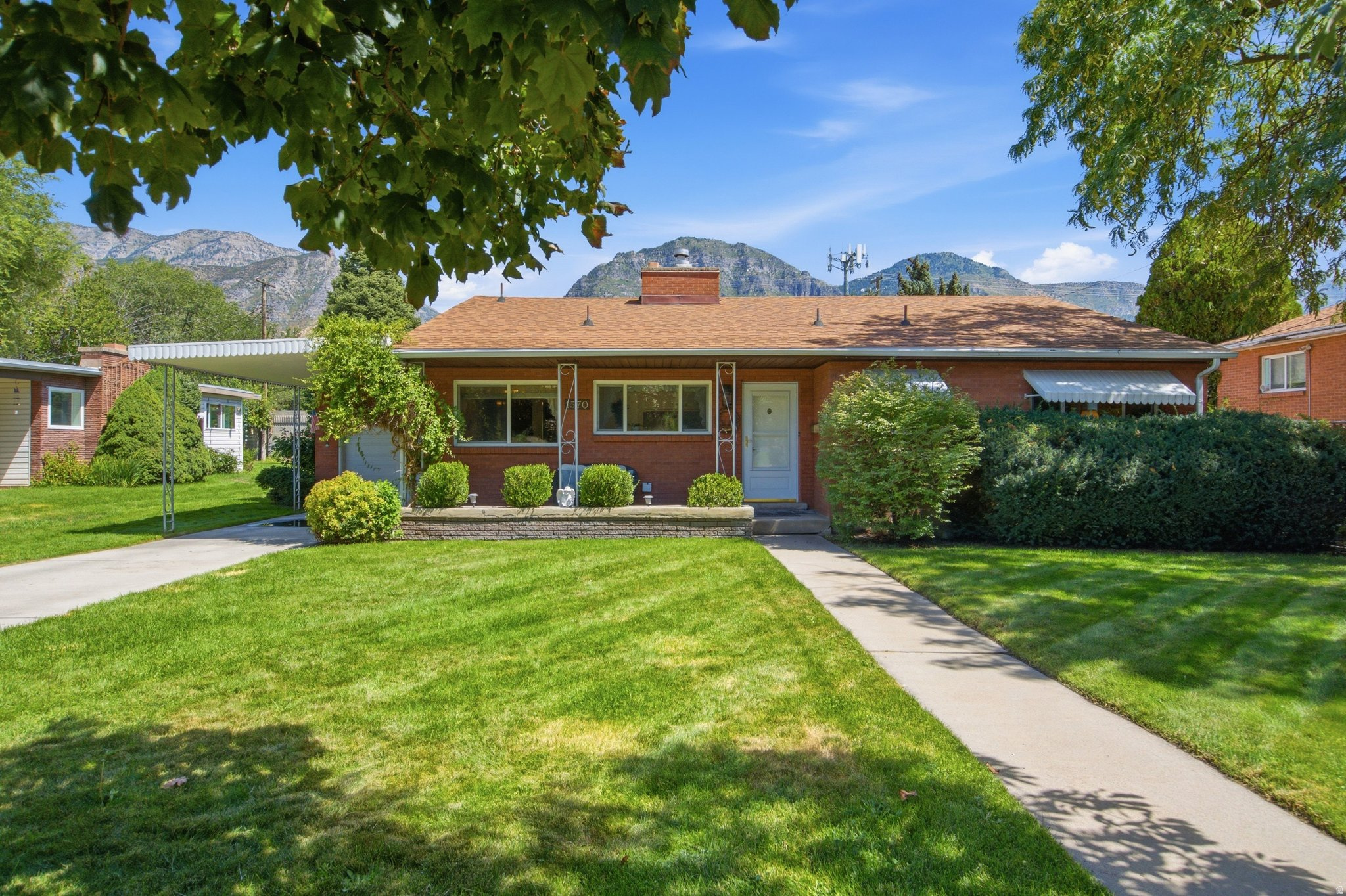 main property photo 0