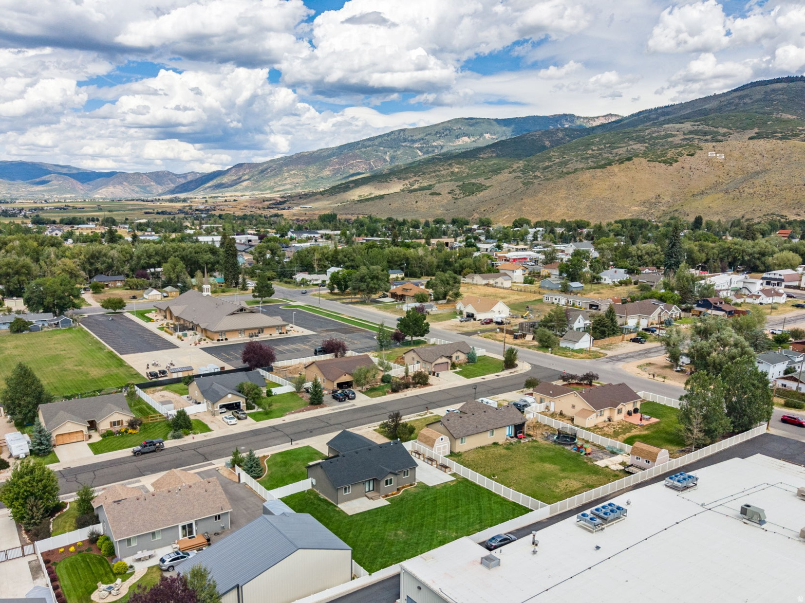 main property photo 45