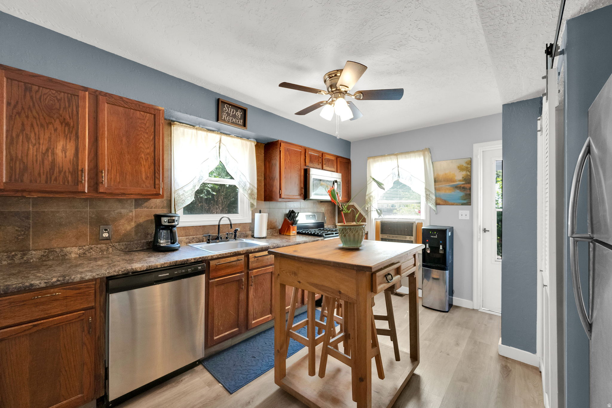 main property photo 8