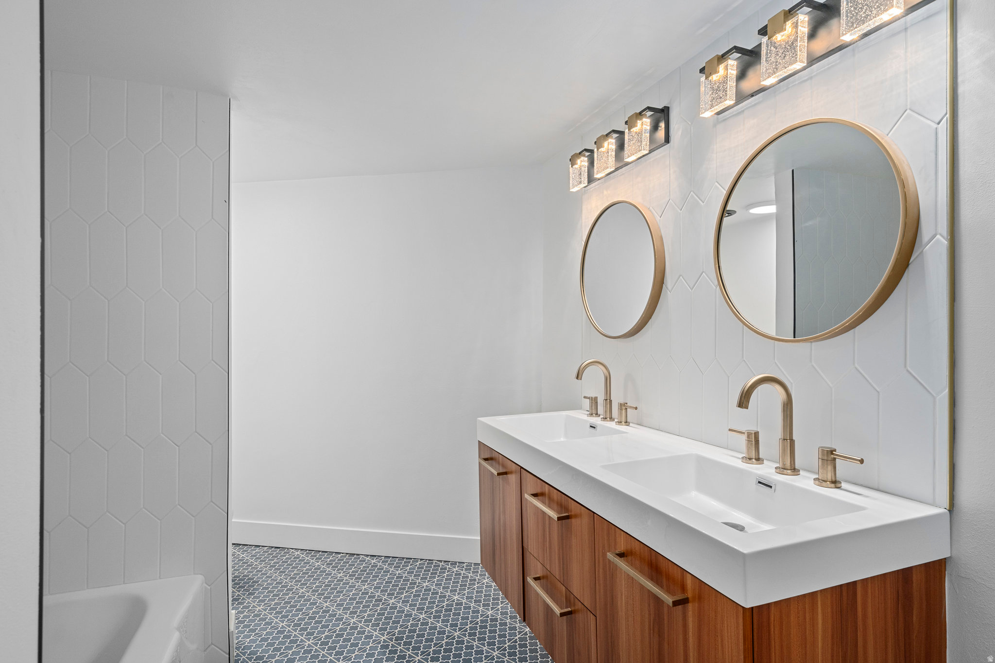 main property photo 58