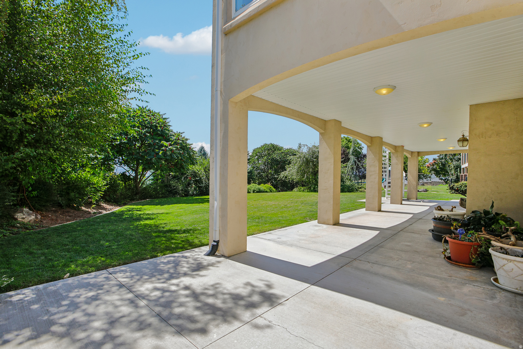 main property photo 45