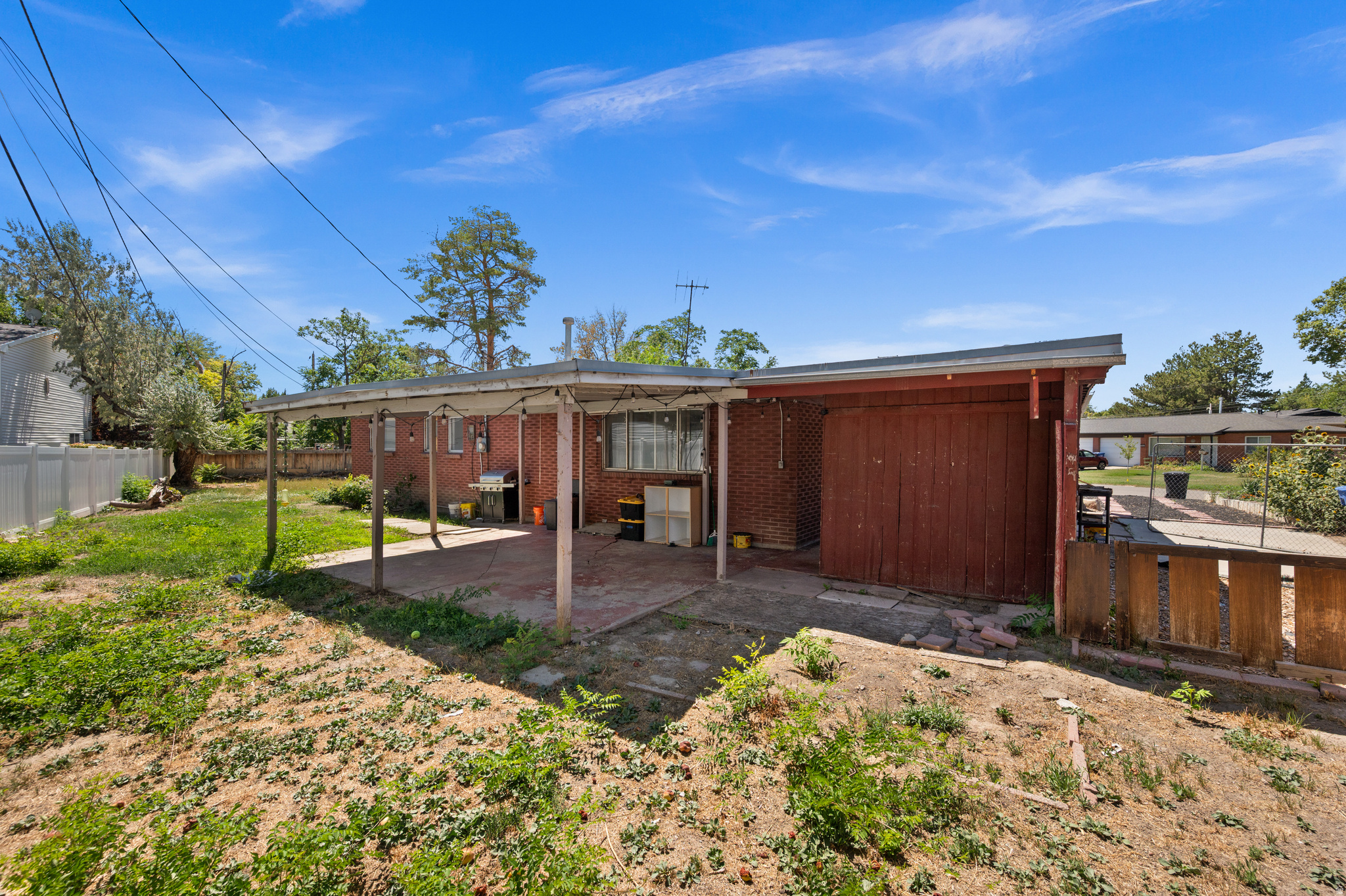 main property photo 15