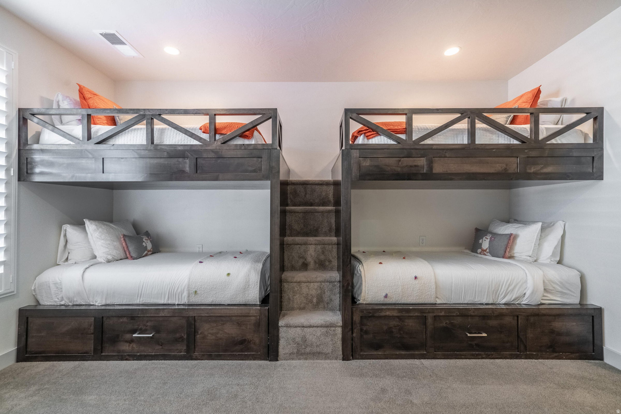 main property photo 74