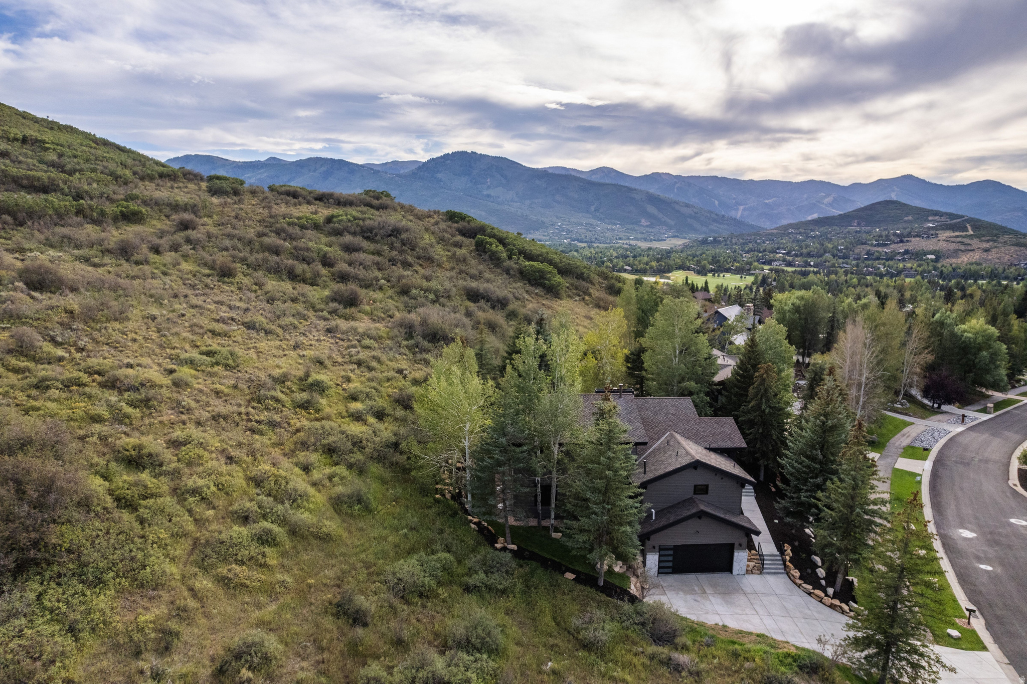 main property photo 70