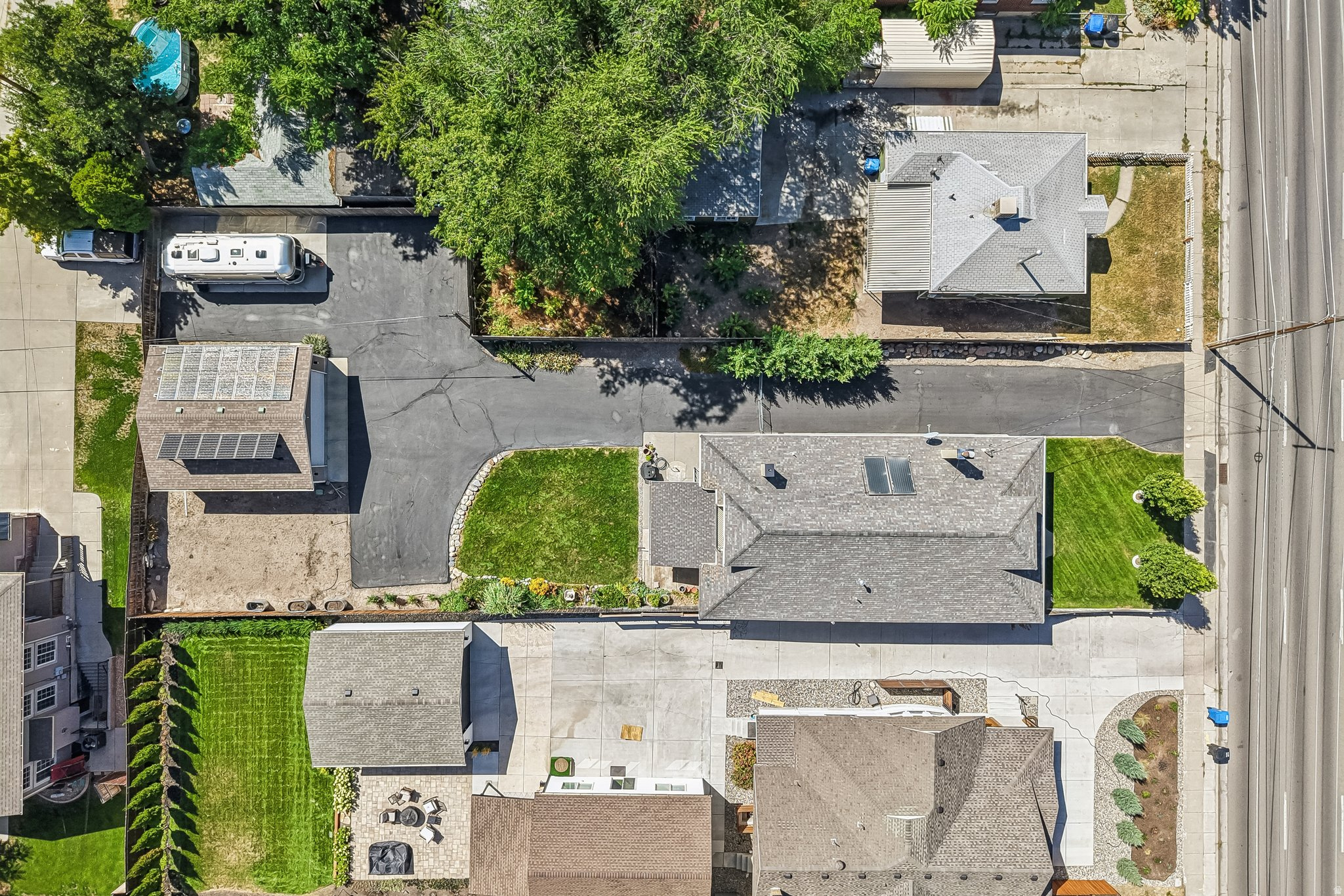 main property photo 27