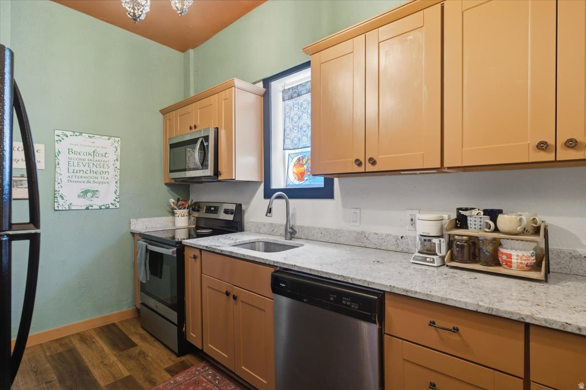 main property photo 10