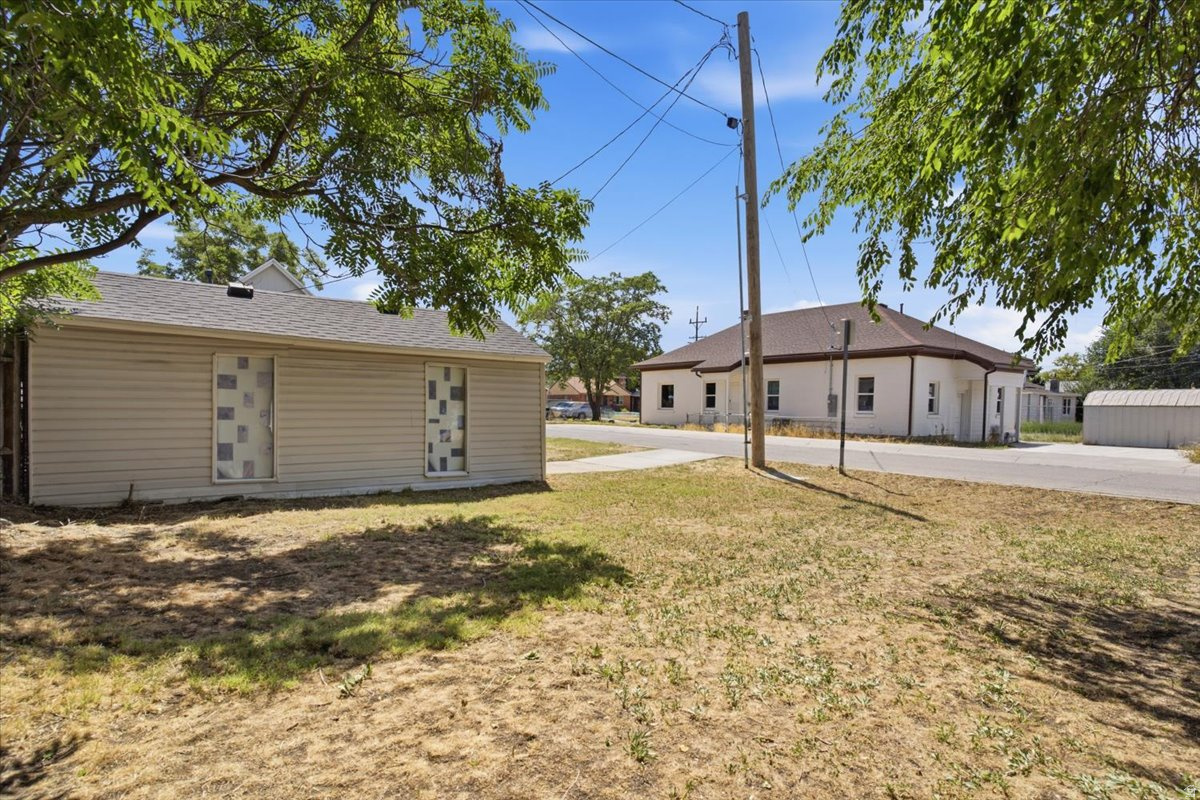 main property photo 19