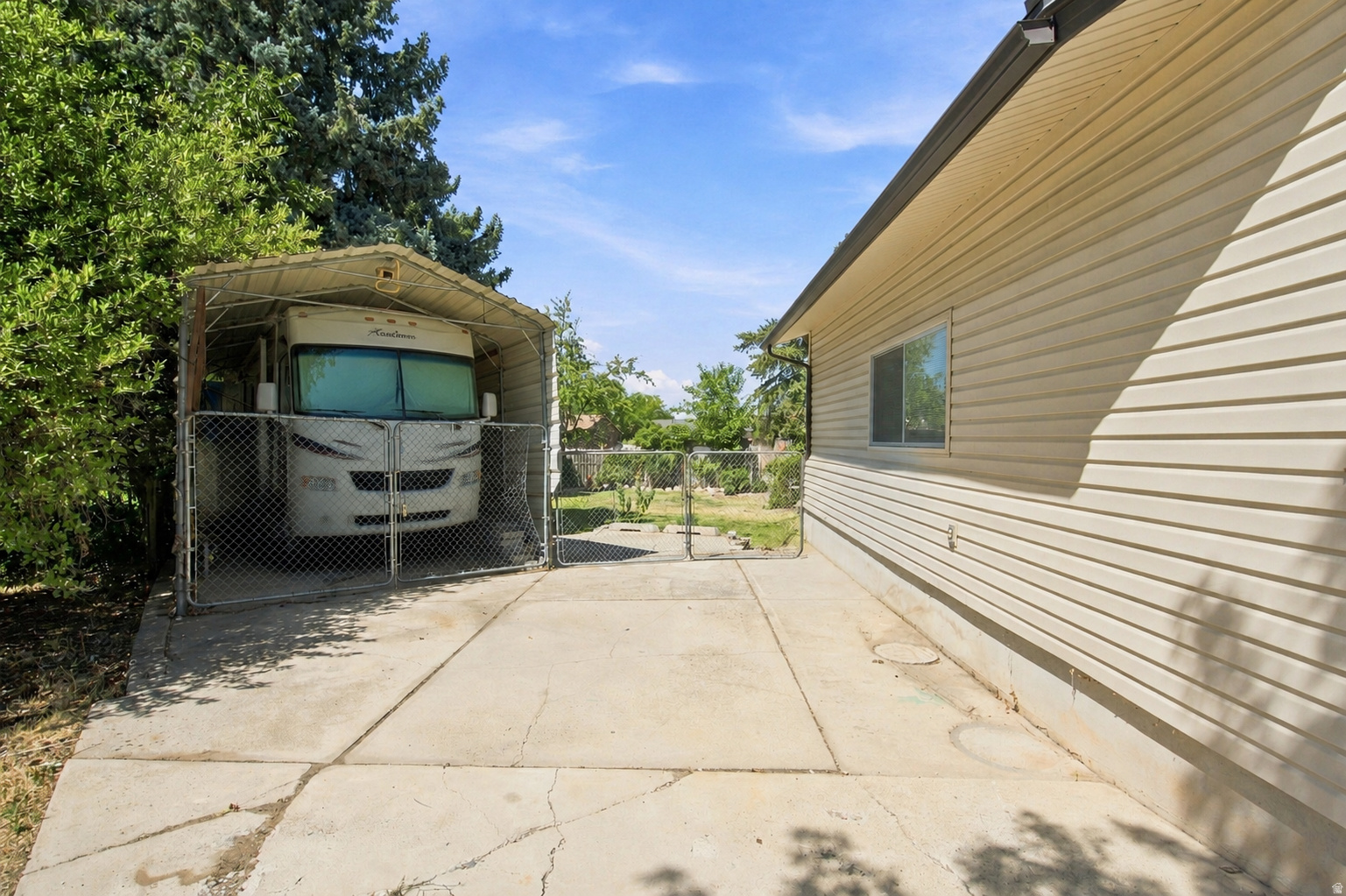 main property photo 36