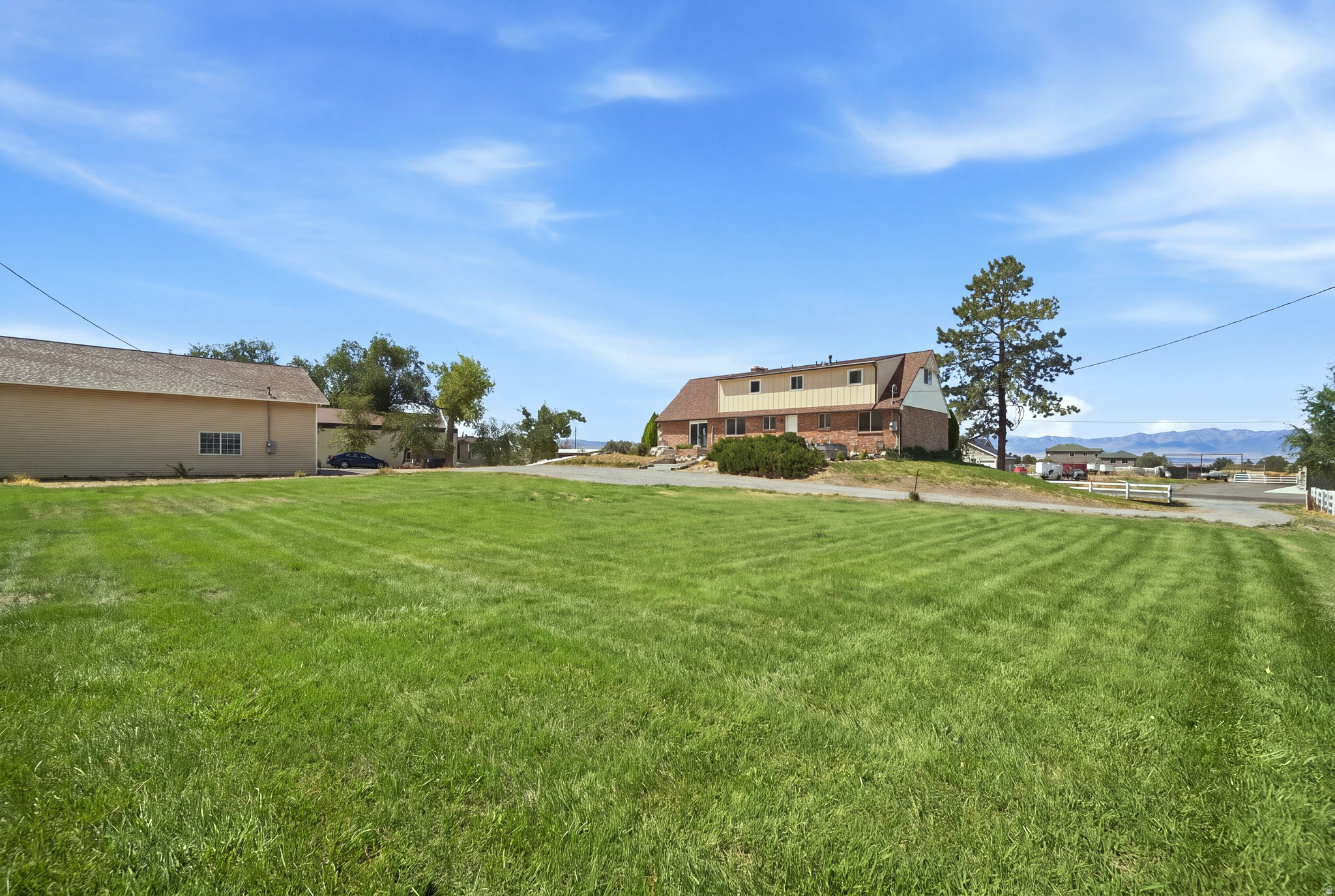 main property photo 37