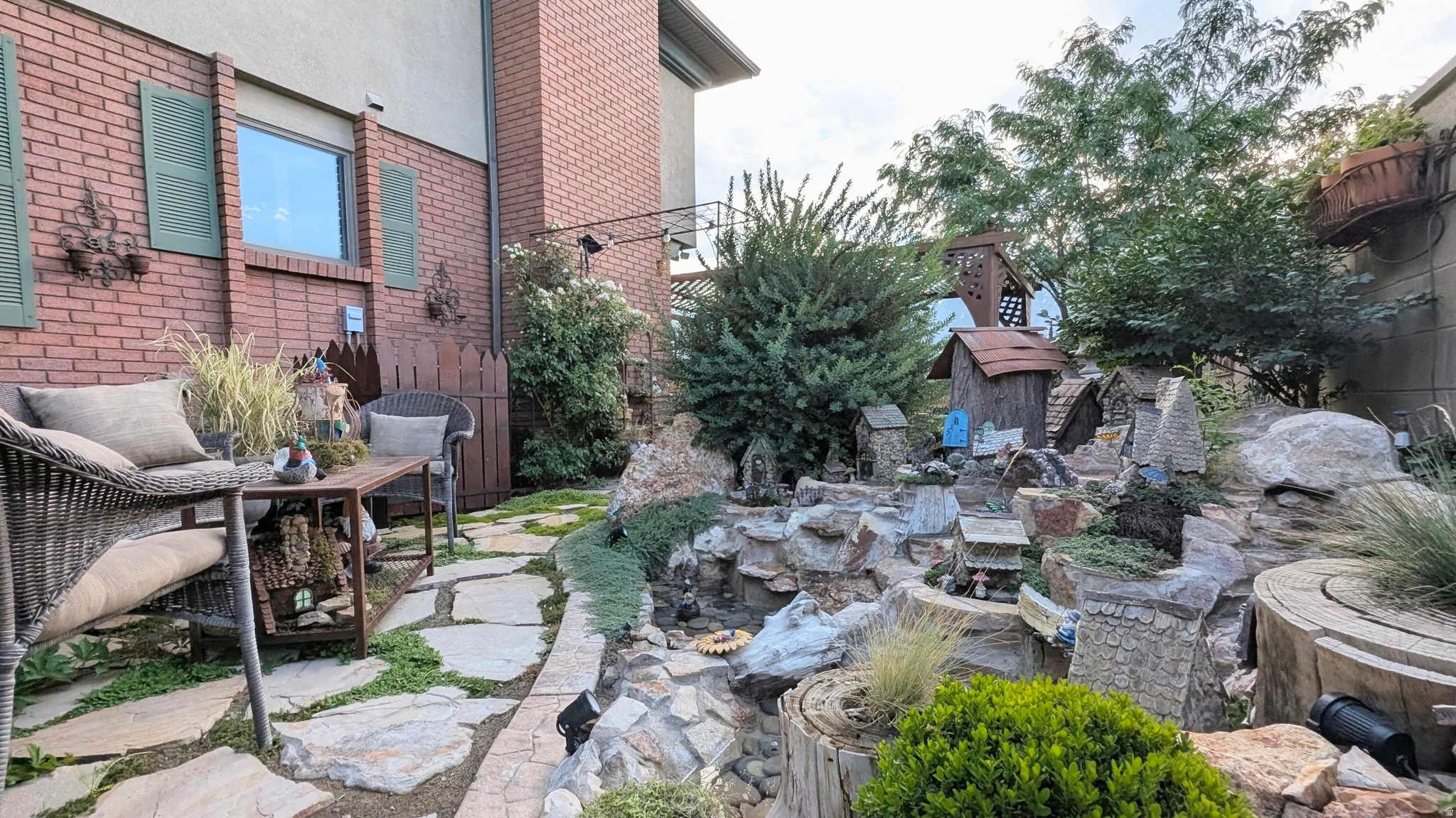 main property photo 13
