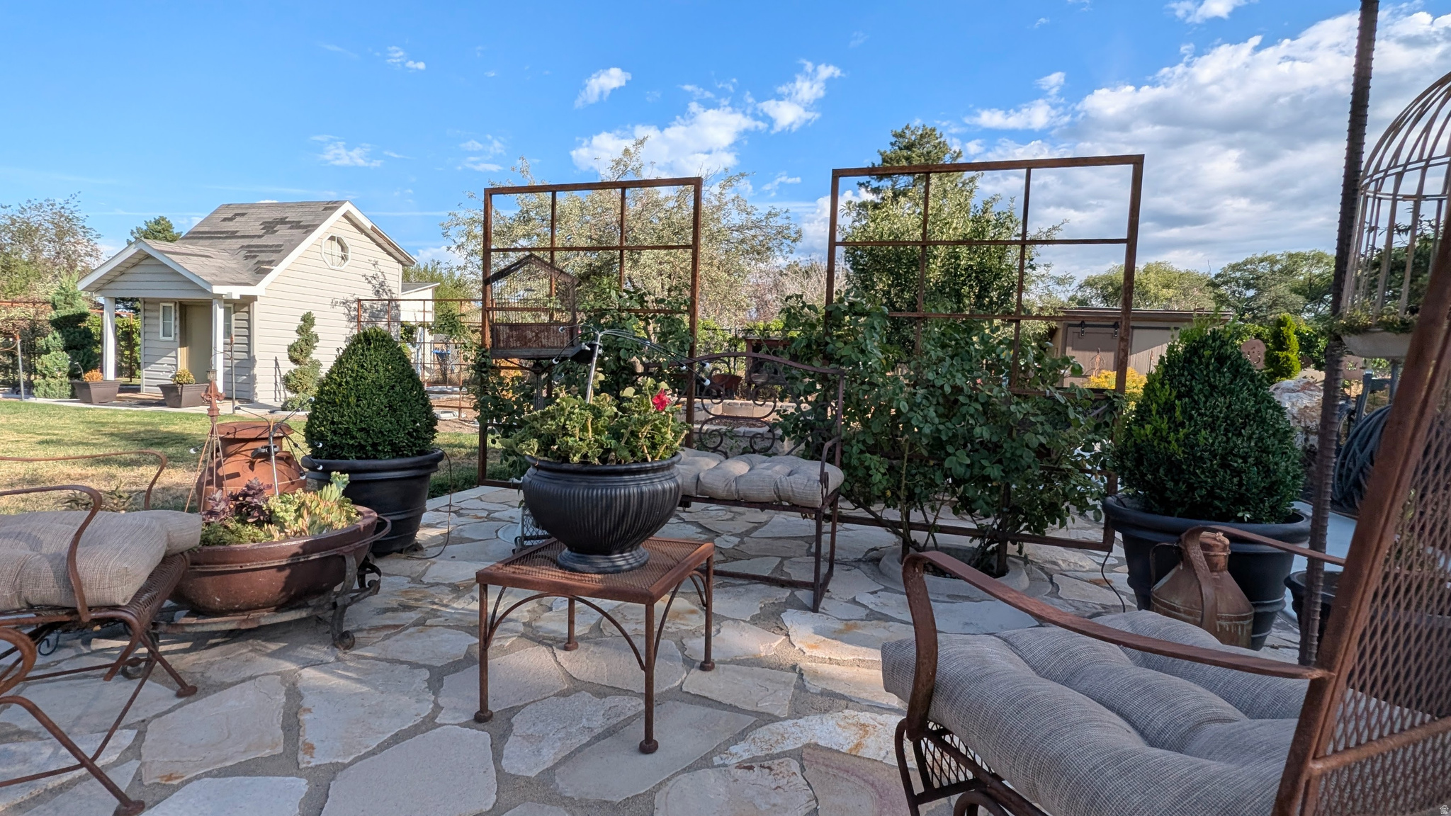 main property photo 19