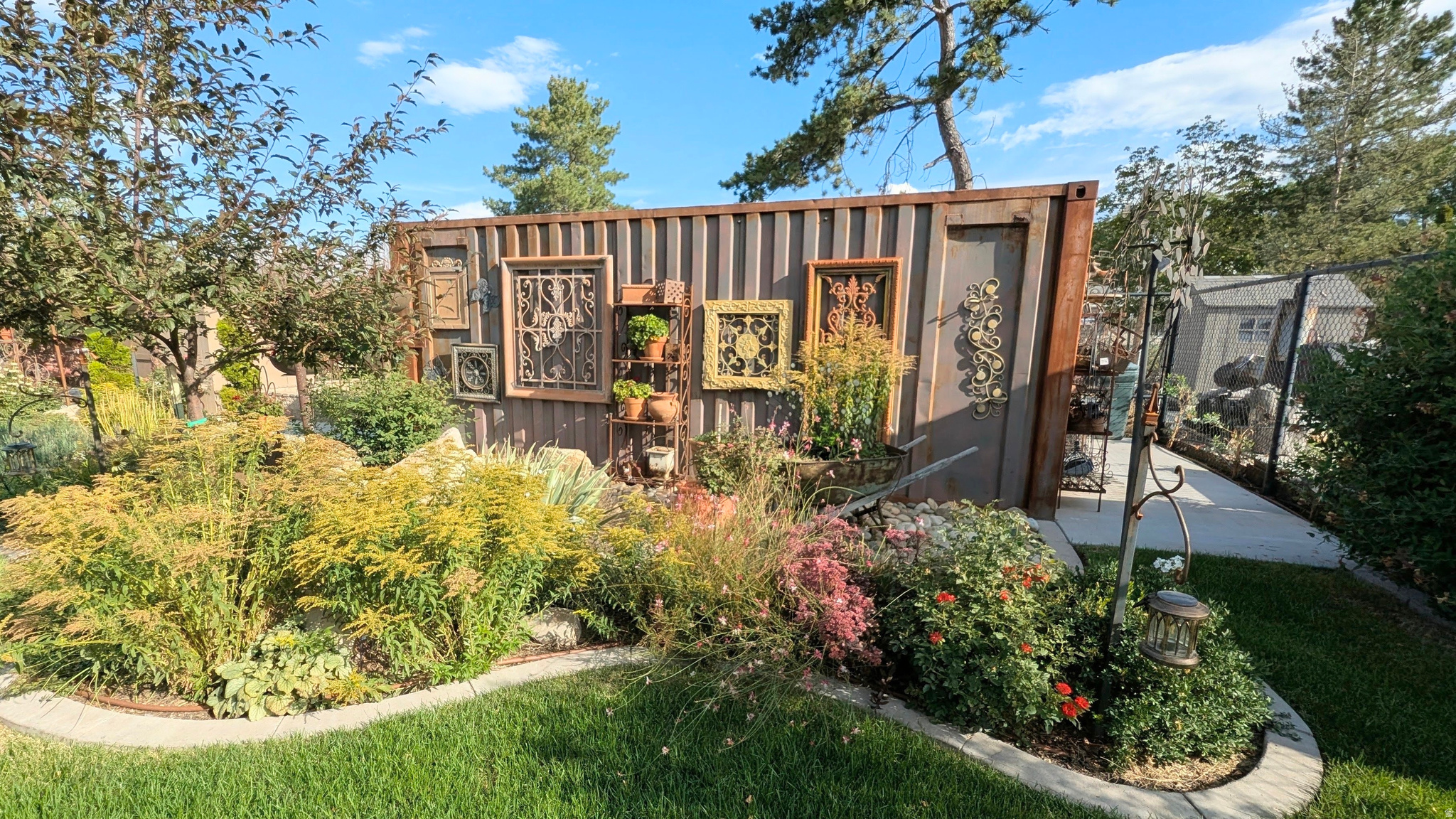 main property photo 22