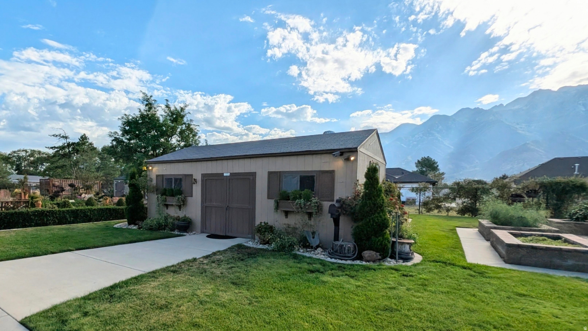 main property photo 38